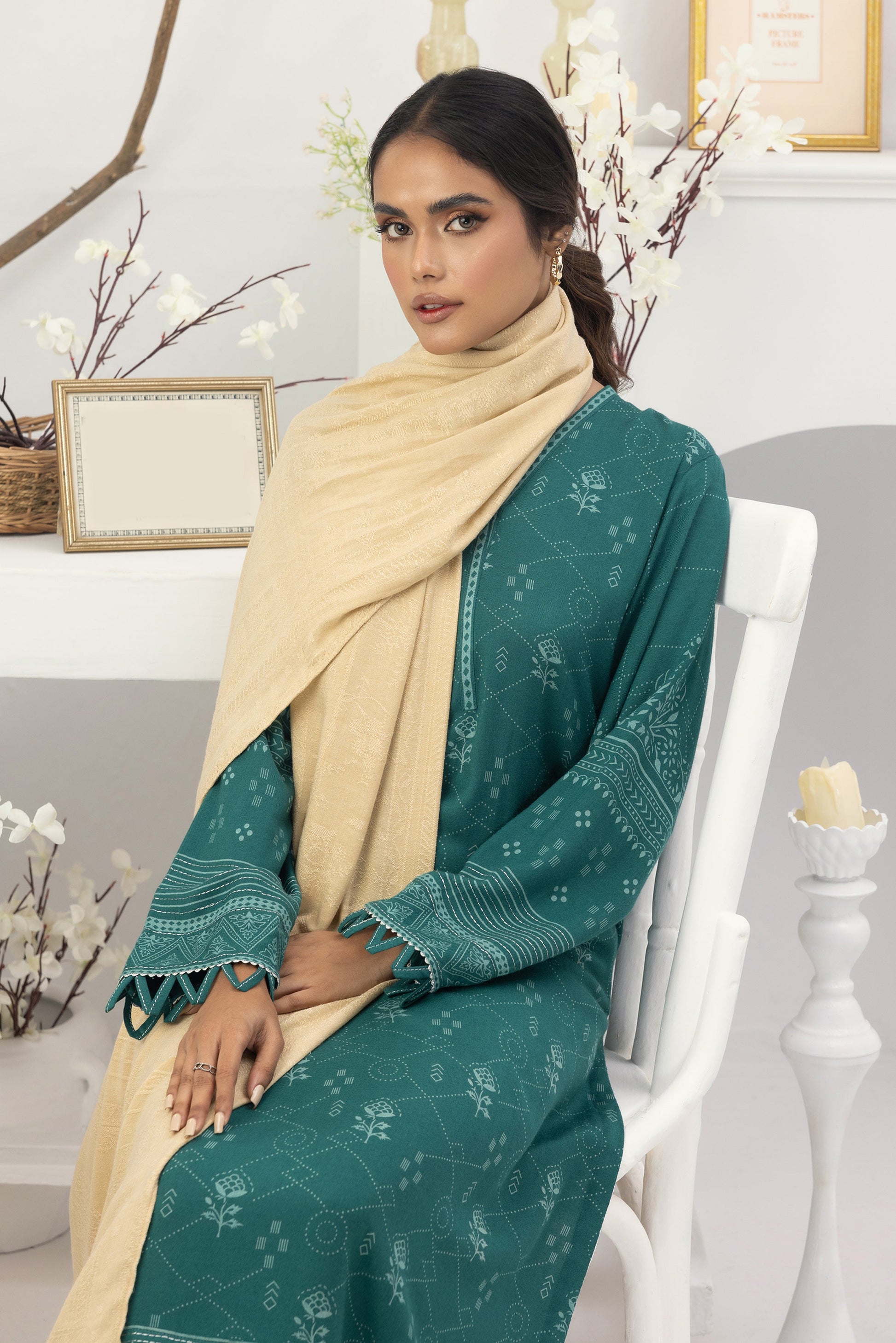 LSM | Winter Marina 24 | 0476 - Official LSM stockist in UK - Sakeena London
