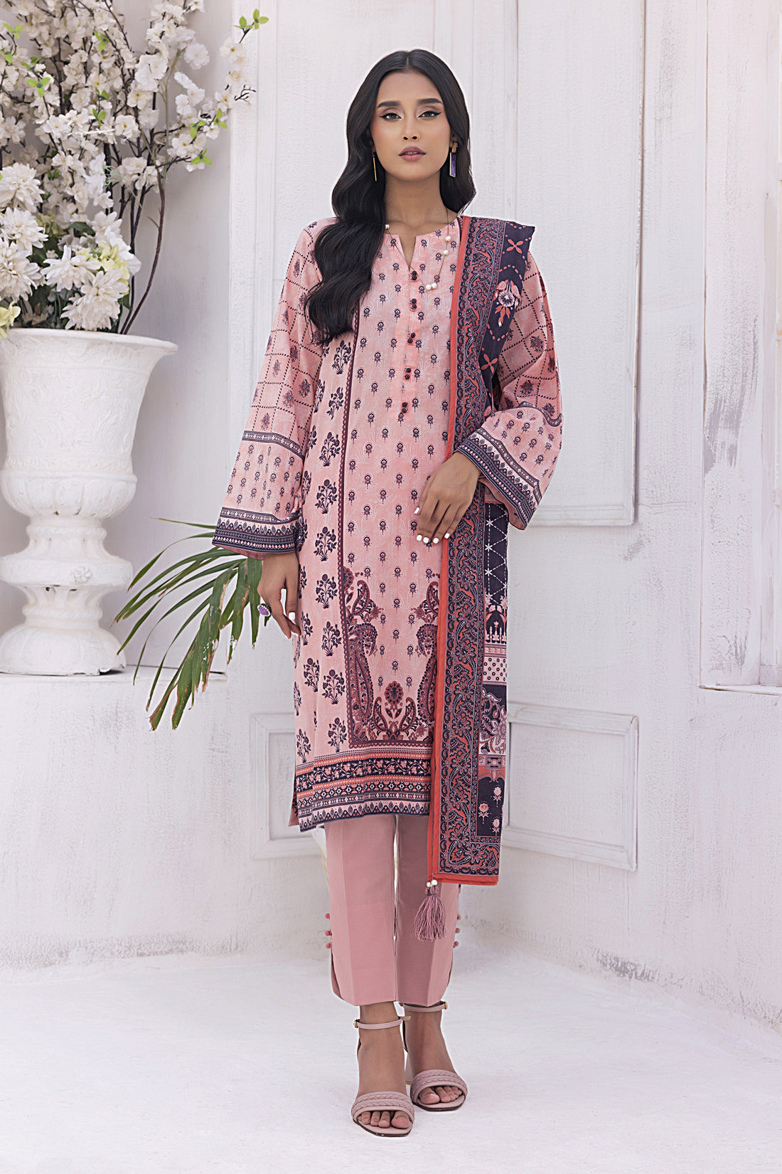 LSM | Winter Marina 24 | 0003 - Official LSM stockist in UK - Sakeena London