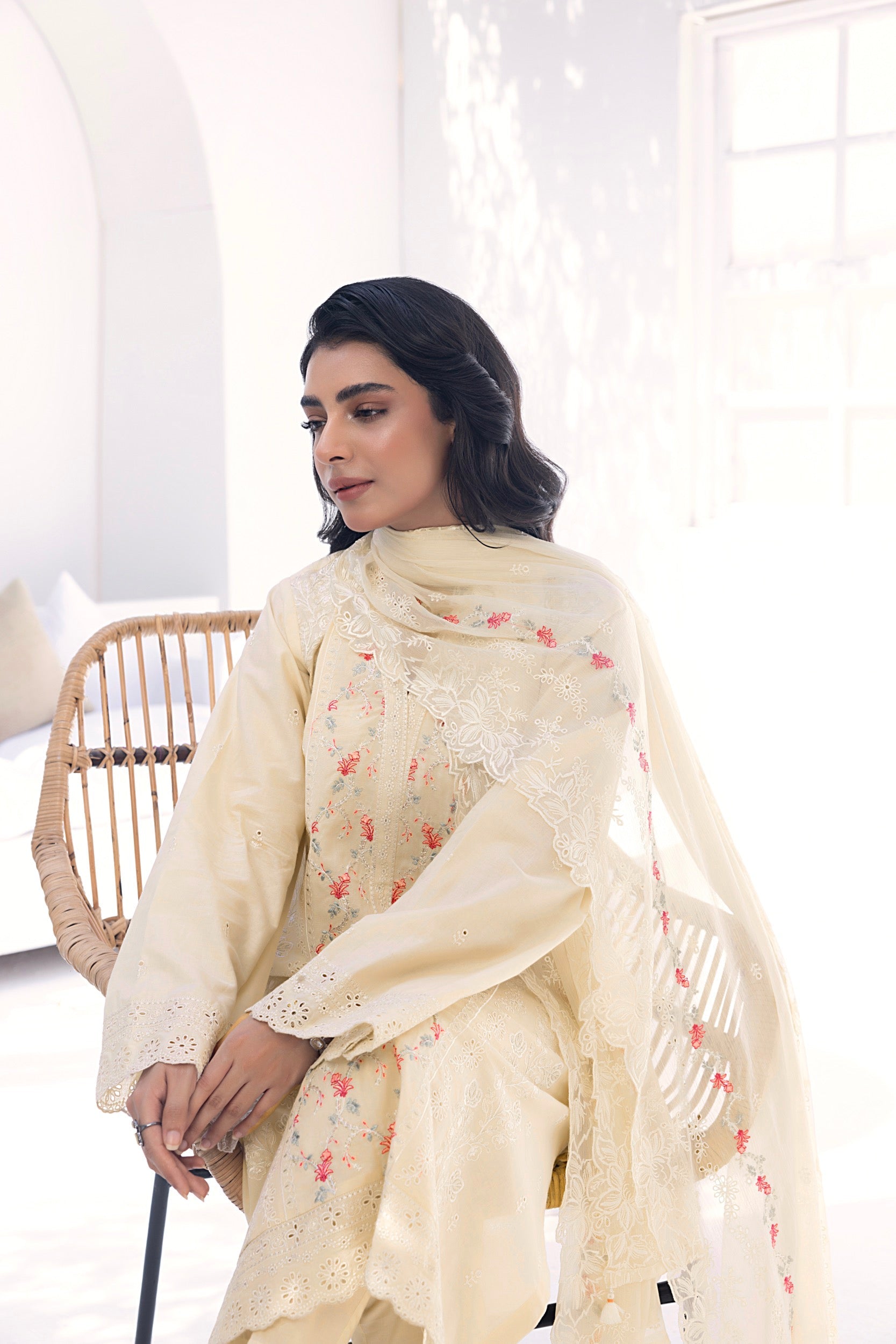 LSM | Winter Marina 24 | 0203 - Official LSM stockist in UK - Sakeena London