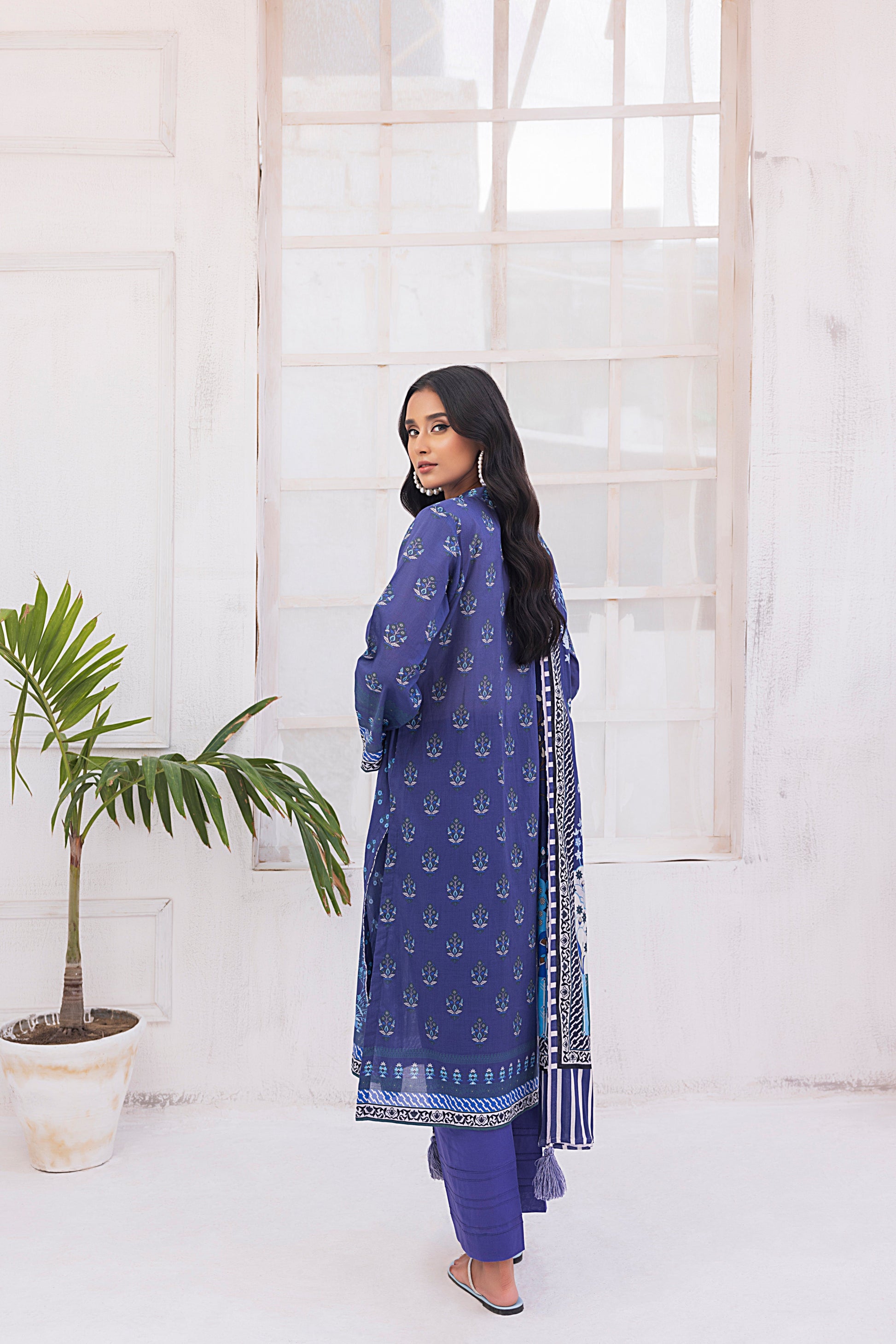 LSM | Winter Marina 24 | 0067 - Official LSM stockist in UK - Sakeena London