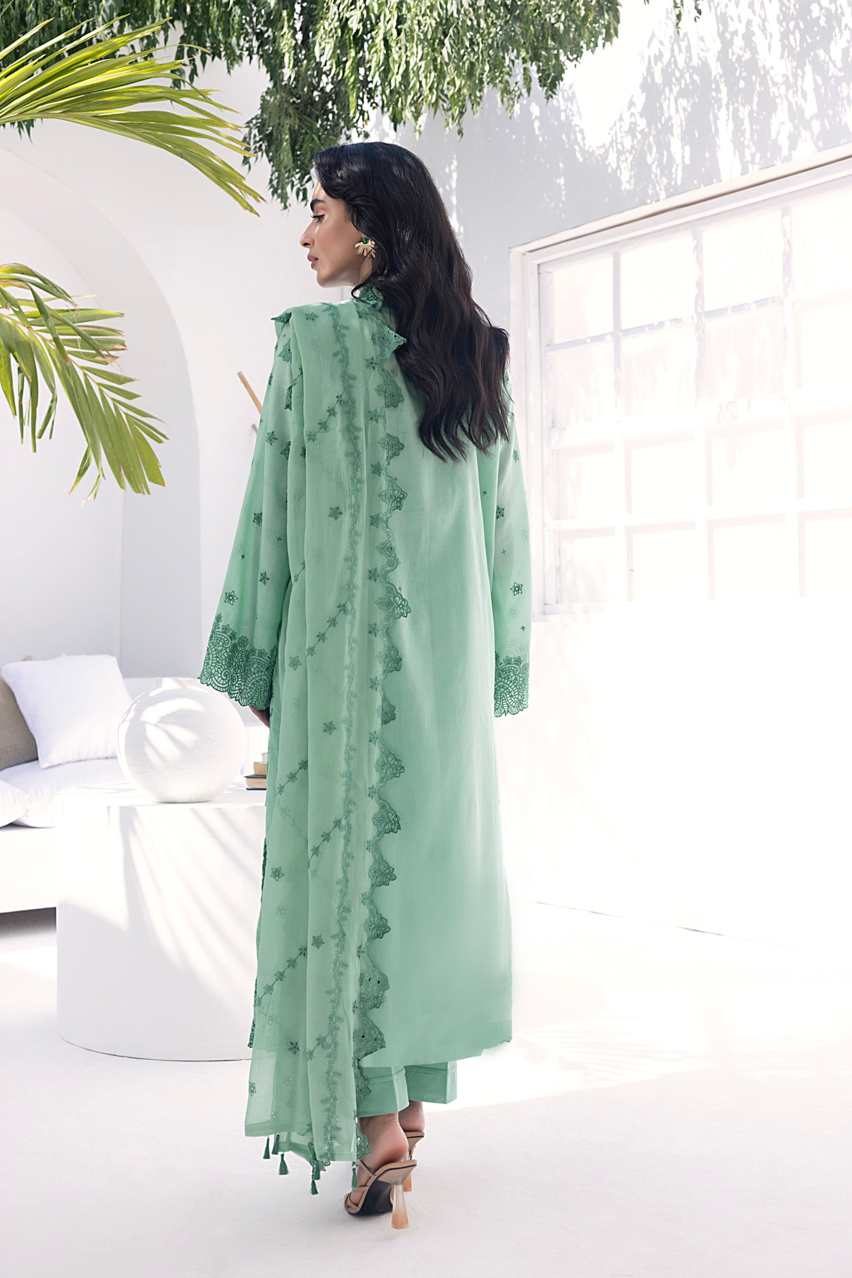 LSM | Winter Marina 24 | 0015 - Official LSM stockist in UK - Sakeena London