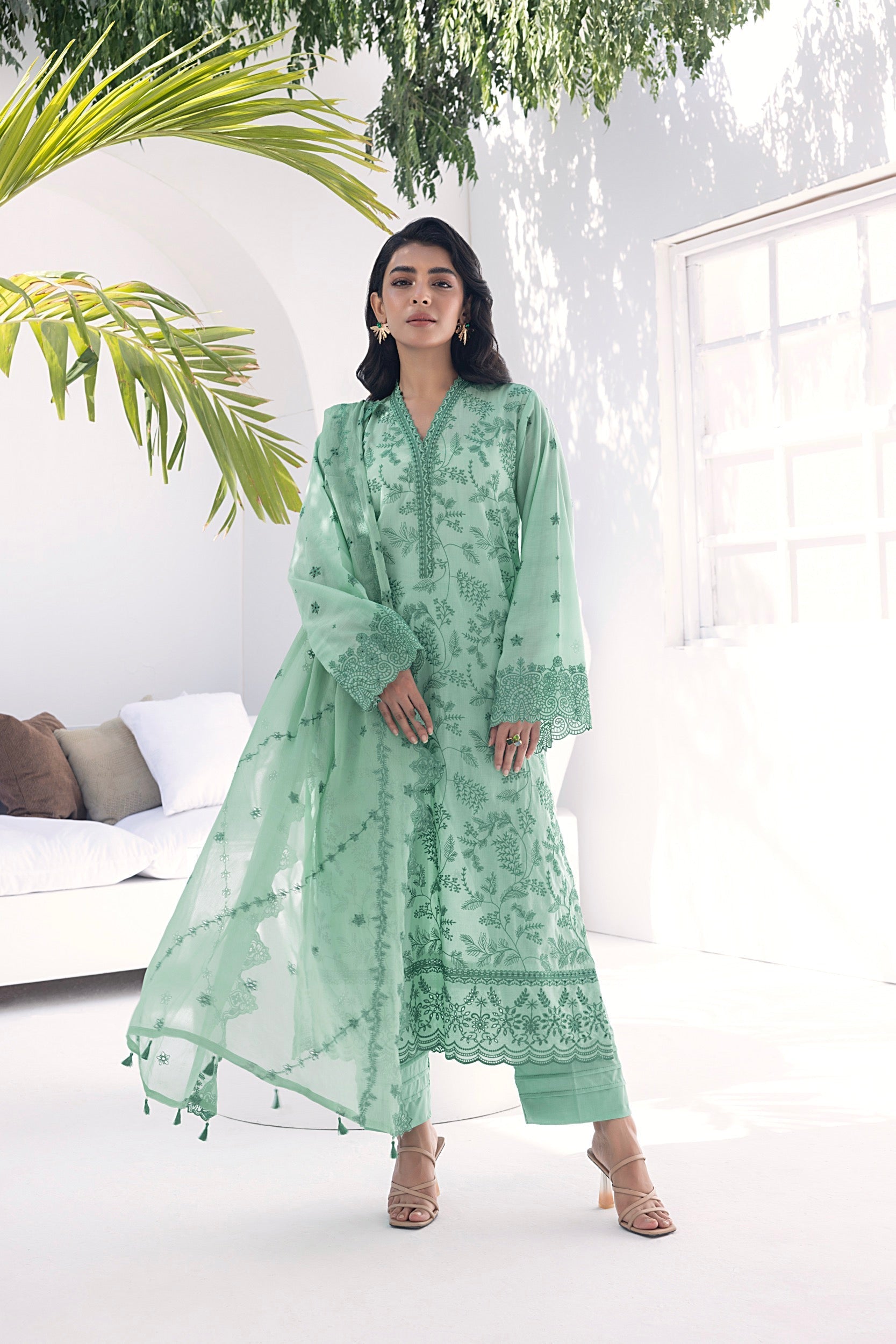 LSM | Winter Marina 24 | 0015 - Official LSM stockist in UK - Sakeena London