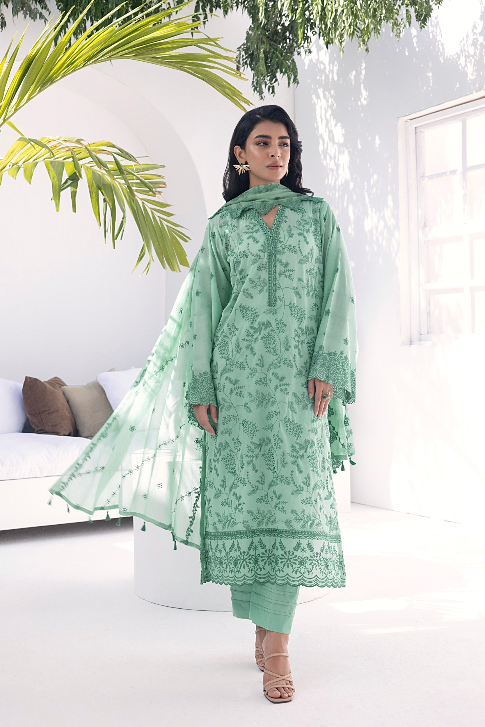 LSM | Winter Marina 24 | 0015 - Official LSM stockist in UK - Sakeena London