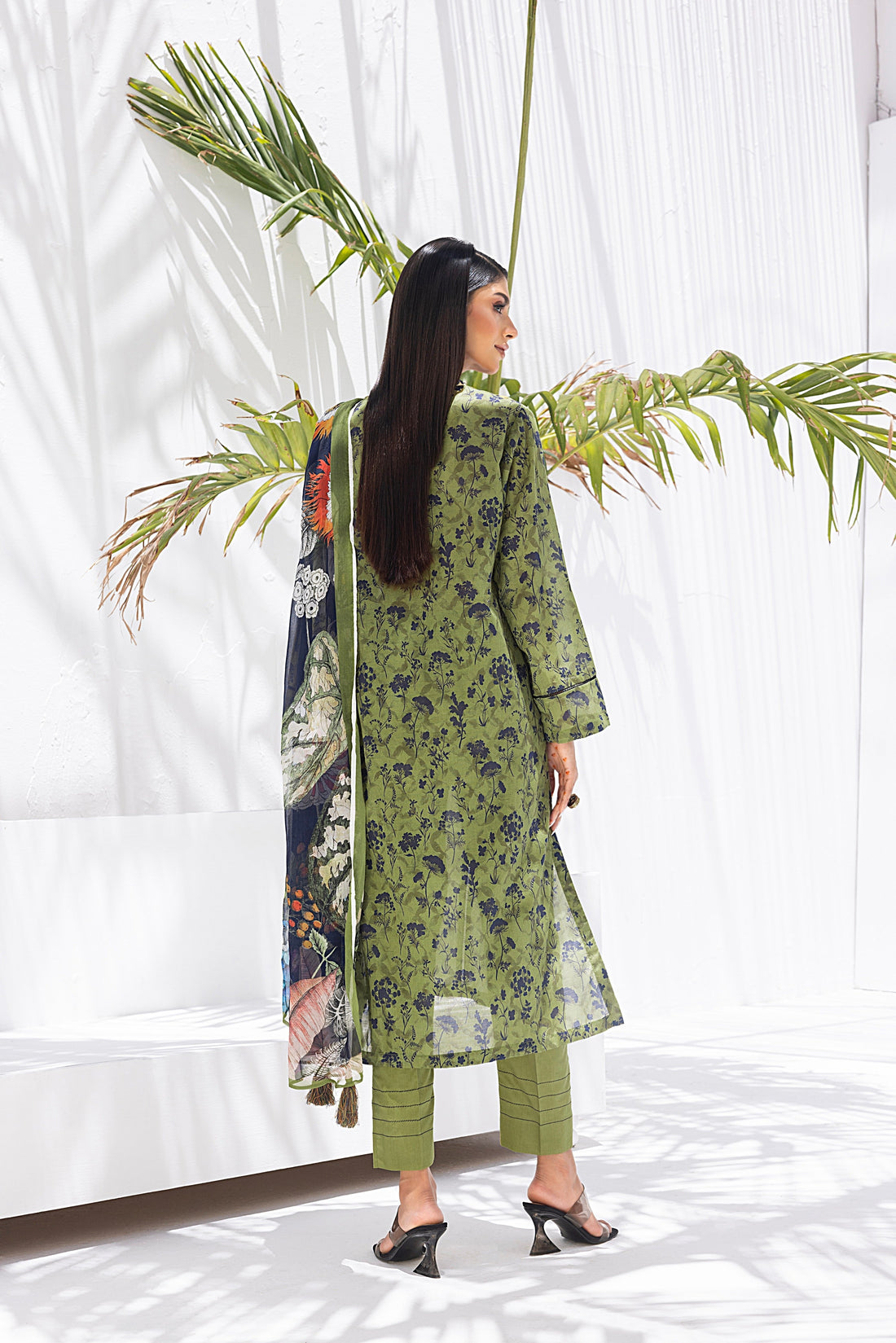 LSM | Winter Marina 24 | 0102 - Official LSM stockist in UK - Sakeena London