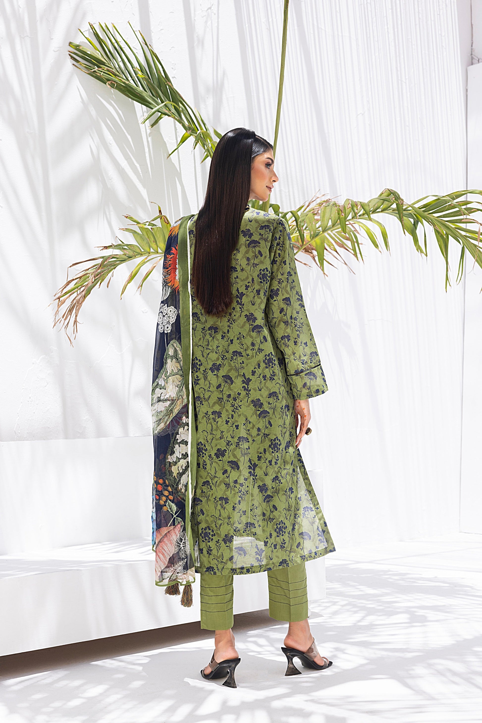 LSM | Winter Marina 24 | 0102 - Official LSM stockist in UK - Sakeena London