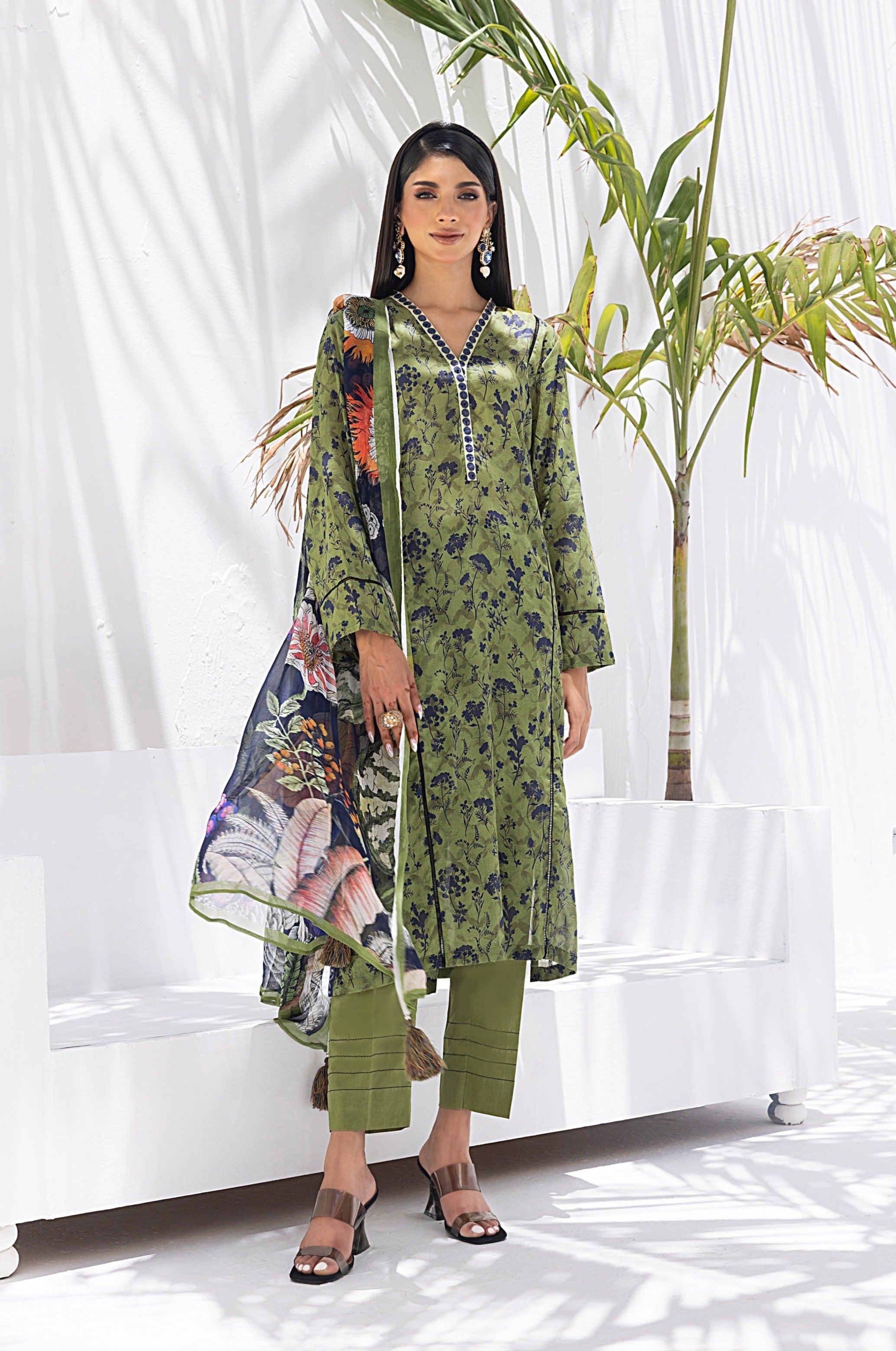 LSM | Winter Marina 24 | 0102 - Official LSM stockist in UK - Sakeena London