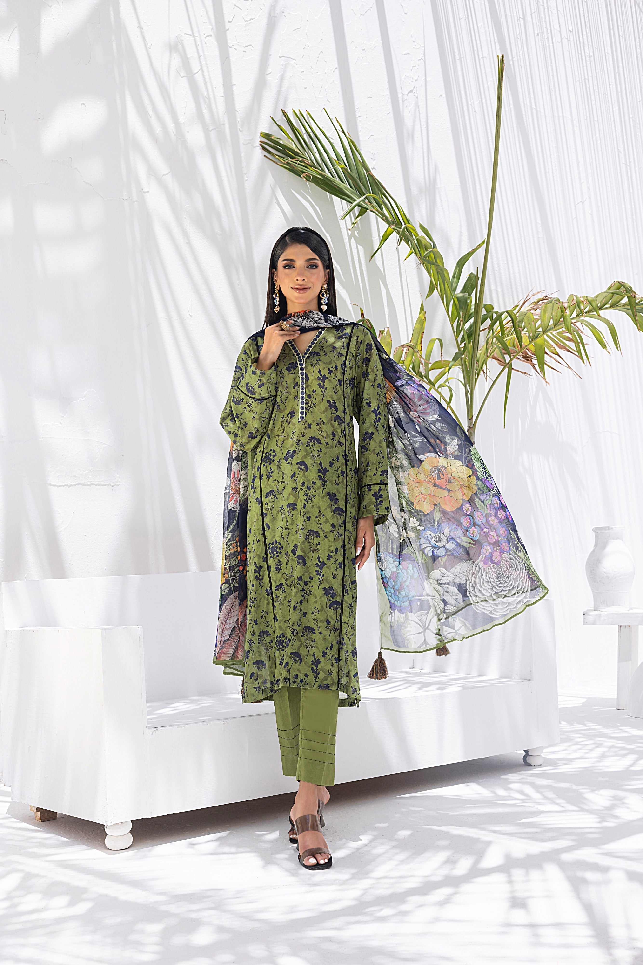 LSM | Winter Marina 24 | 0102 - Official LSM stockist in UK - Sakeena London