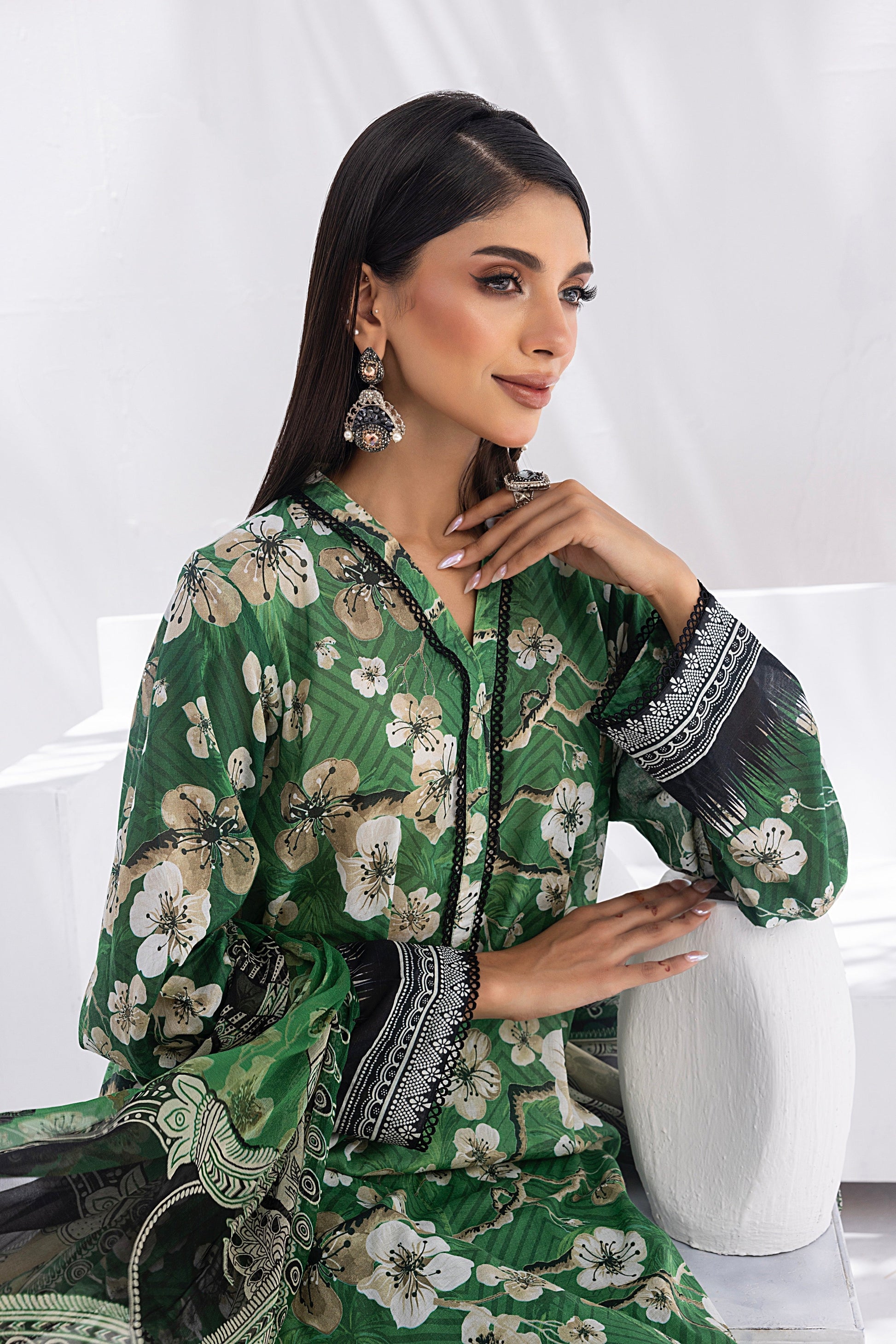 LSM | Winter Marina 24 | 0104 - Official LSM stockist in UK - Sakeena London