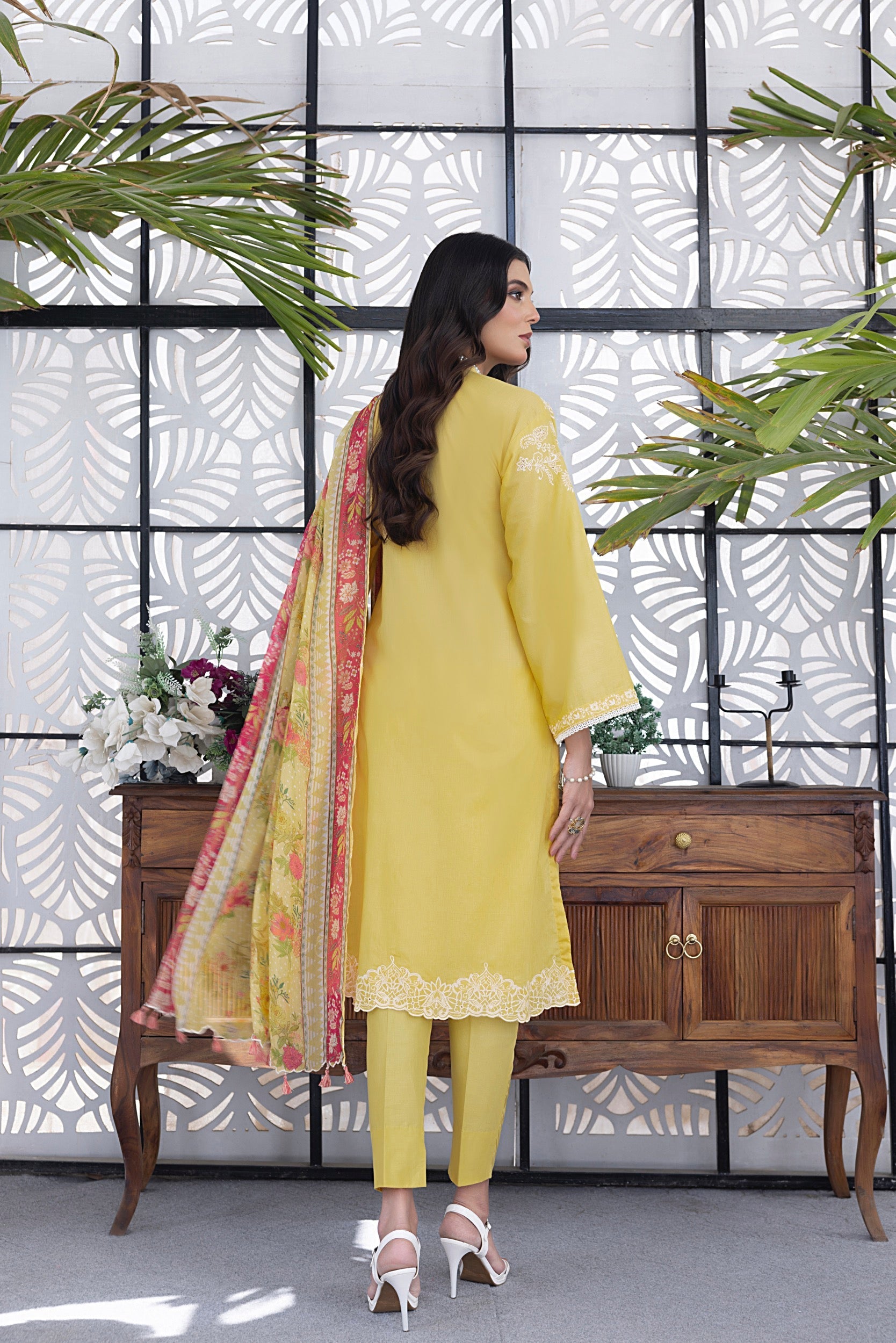 LSM | Winter Marina 24 | 0025 - Official LSM stockist in UK - Sakeena London