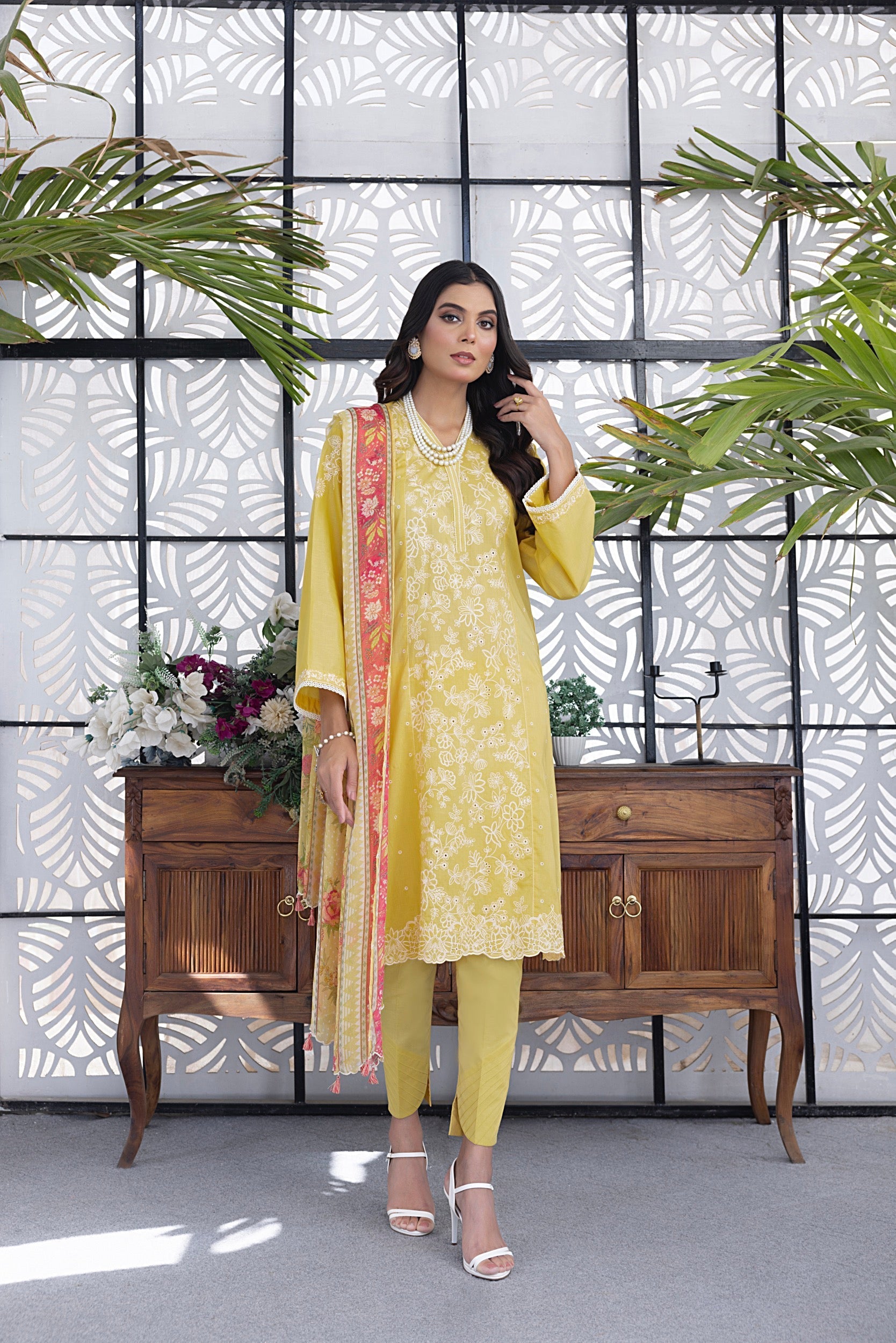 LSM | Winter Marina 24 | 0025 - Official LSM stockist in UK - Sakeena London