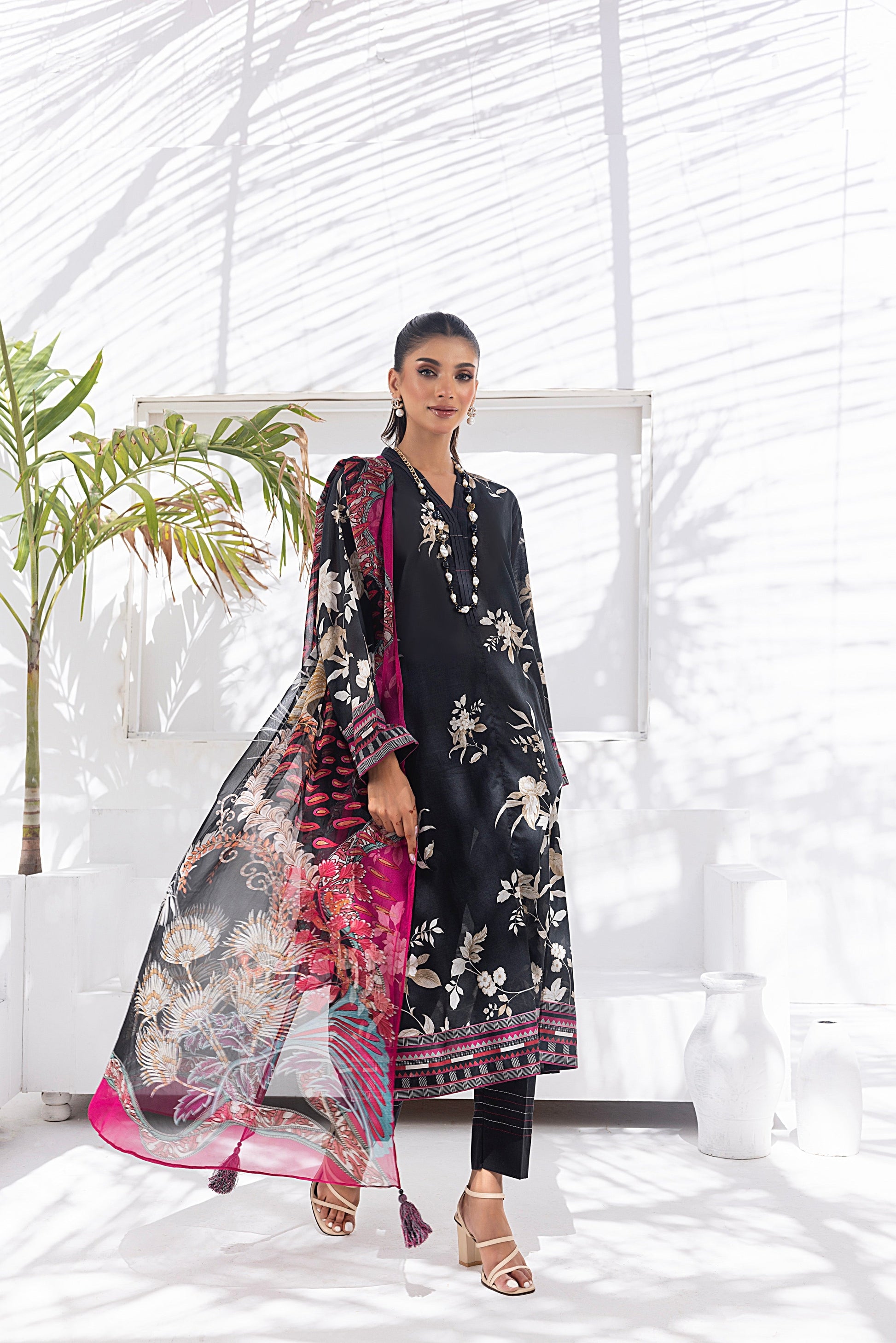 LSM | Winter Marina 24 | 0107 - Official LSM stockist in UK - Sakeena London