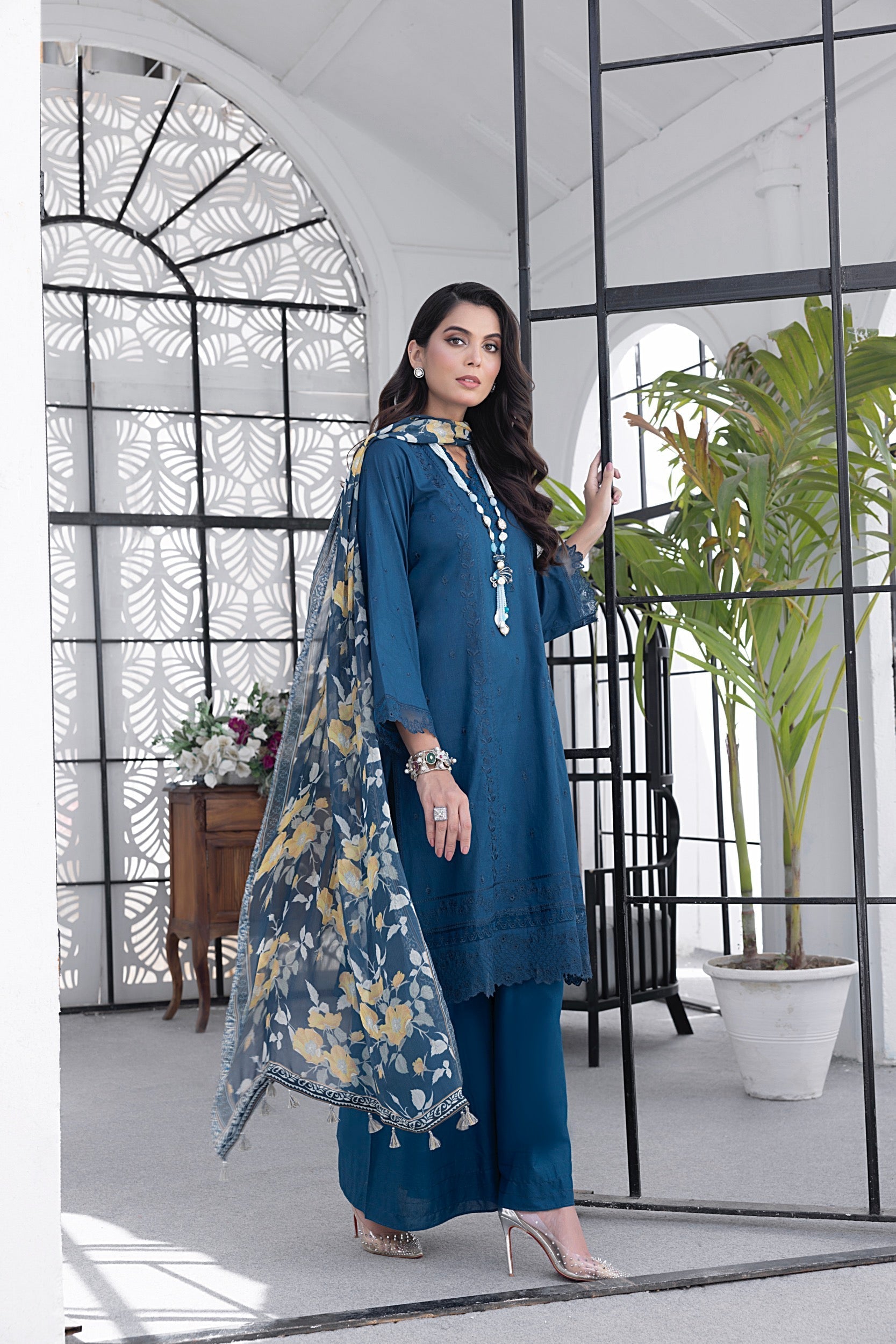 LSM | Winter Marina 24 | 0140 - Official LSM stockist in UK - Sakeena London