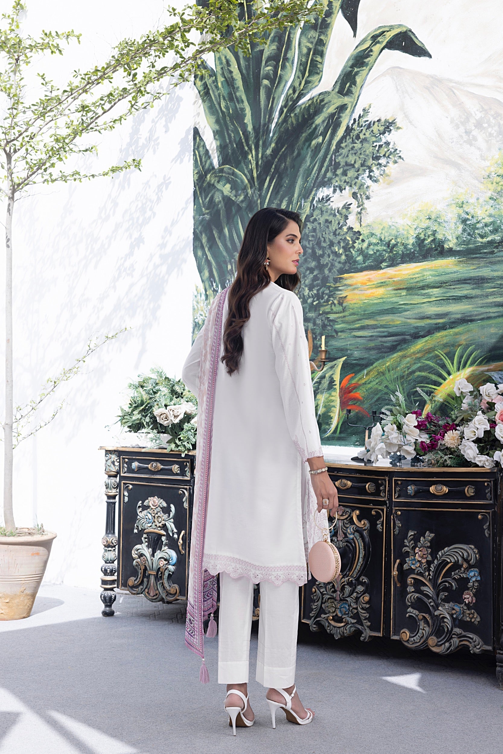 LSM | Winter Marina 24 | 0151 - Official LSM stockist in UK - Sakeena London