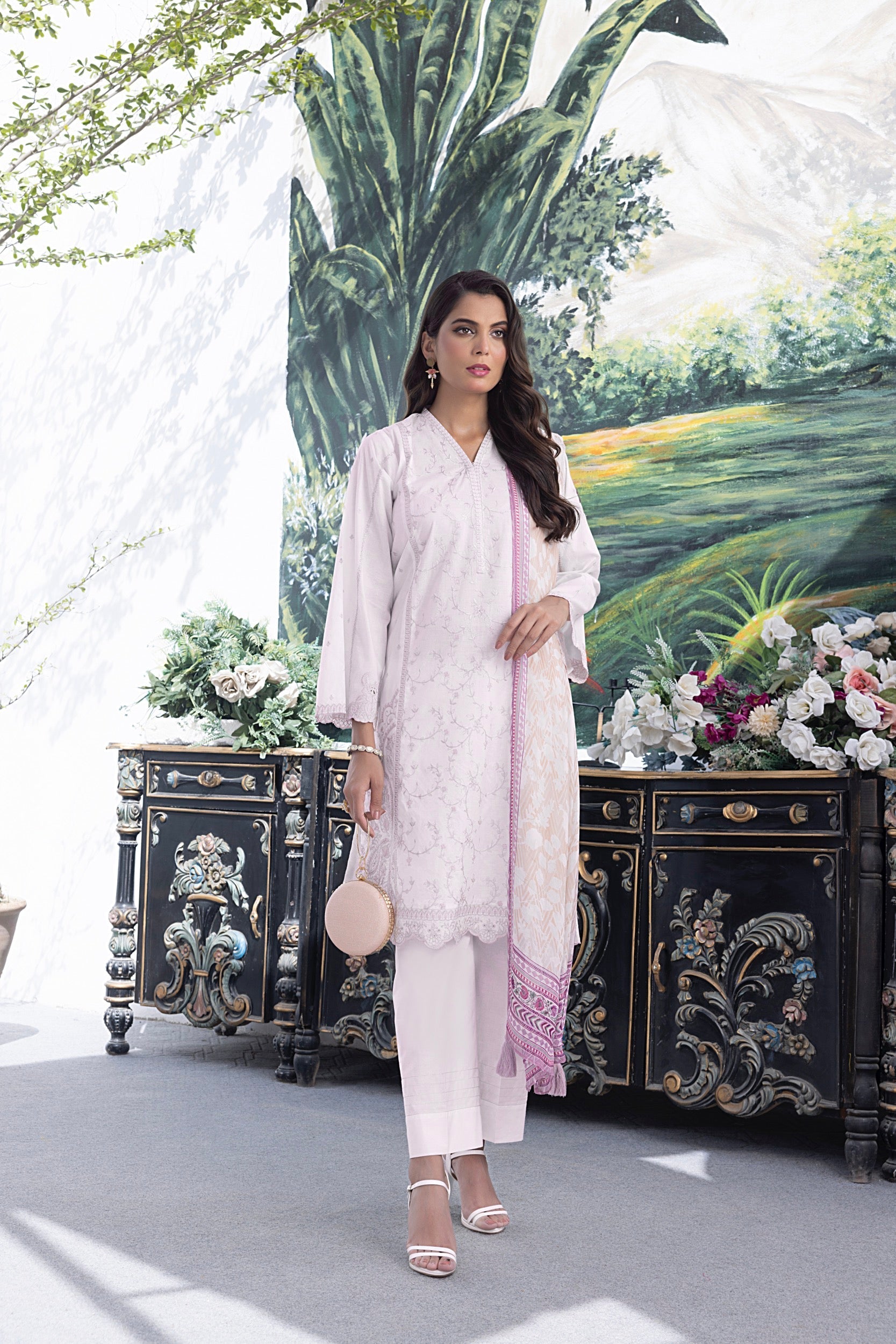 LSM | Winter Marina 24 | 0151 - Official LSM stockist in UK - Sakeena London
