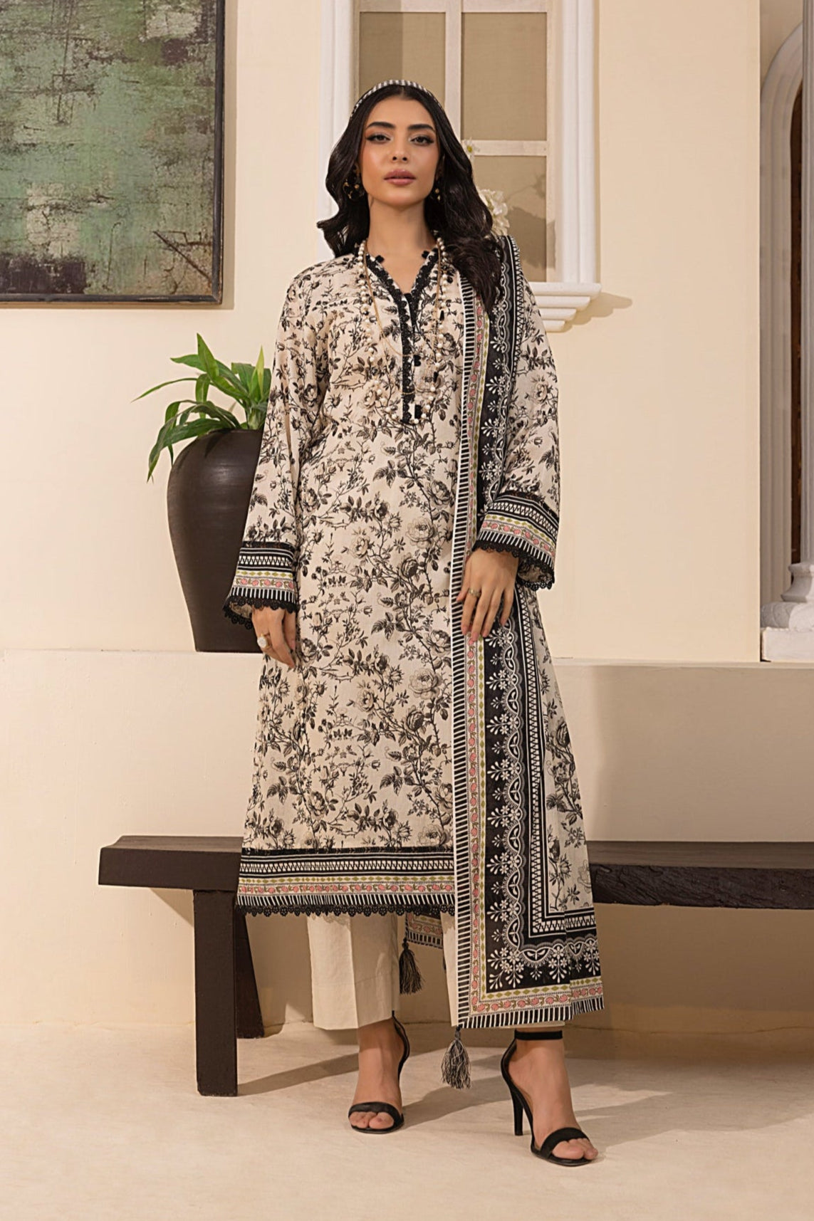 LSM | Embroidered and Printed Lawn | LG-MM-0248 - Official LSM stockist in UK - Sakeena London