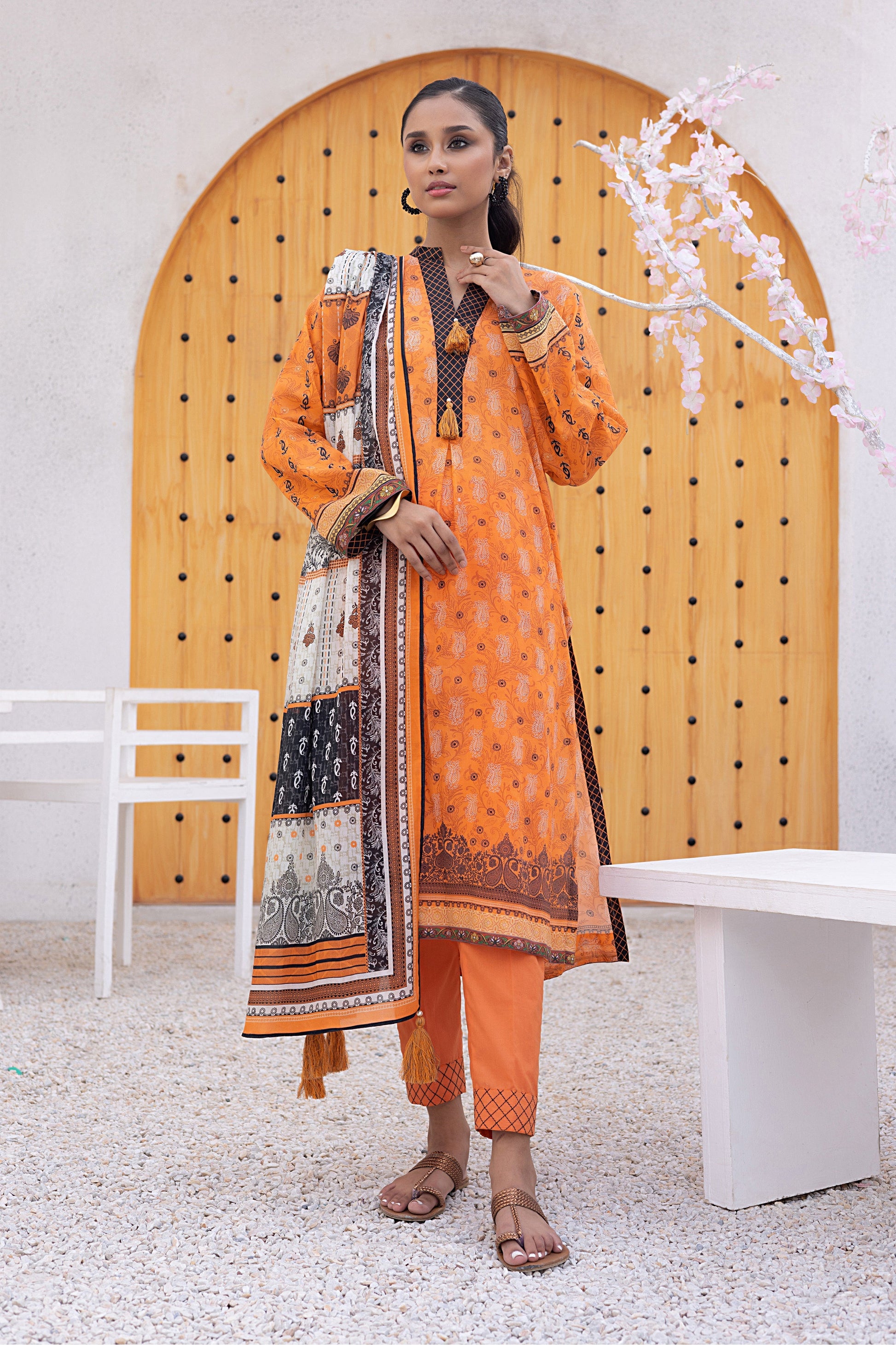 LSM | Winter Marina 24 | 0043 - Official LSM stockist in UK - Sakeena London