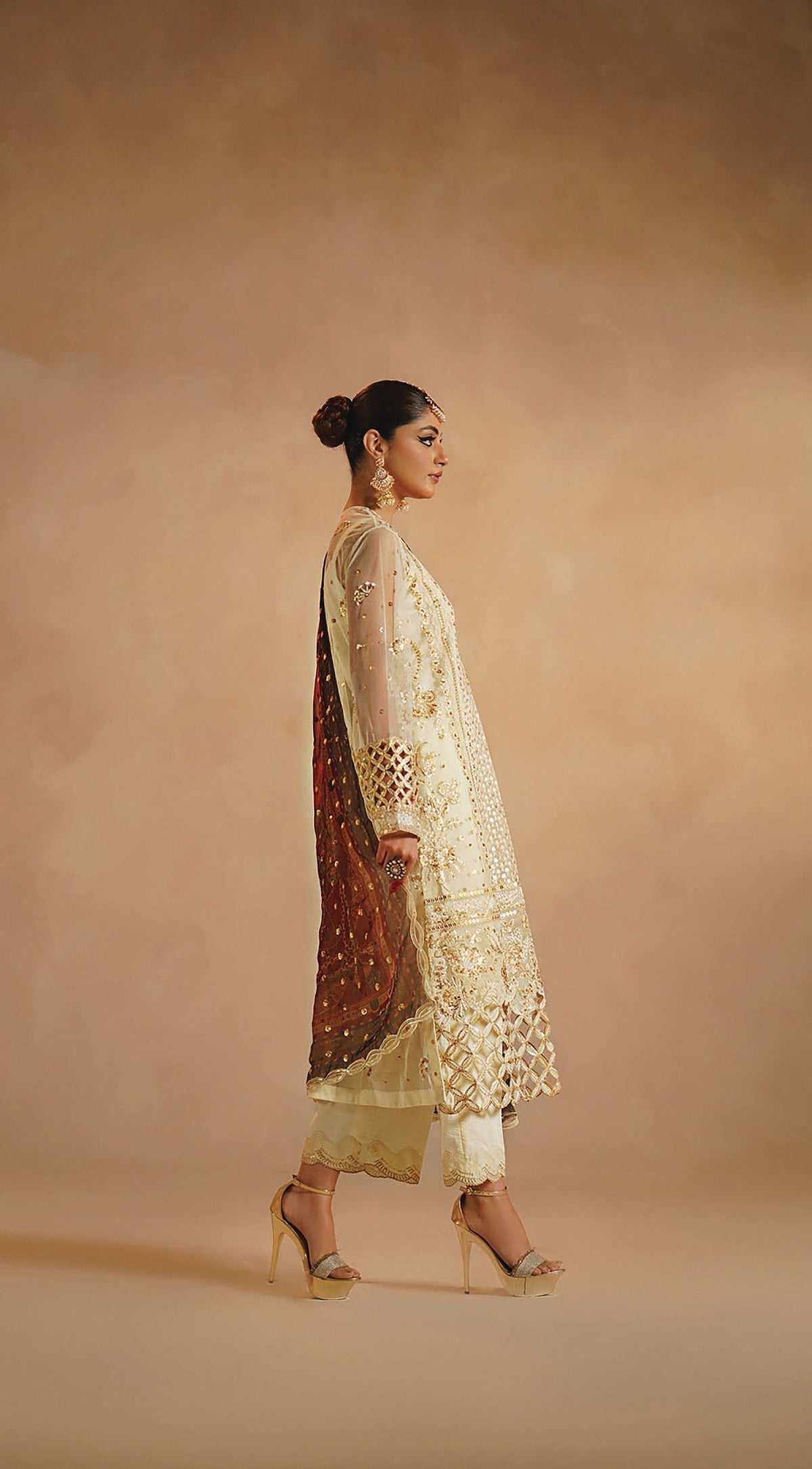 Myeesha | Nayab Formals | Dur-e-Najaf - Official Myeesha stockist in UK - Sakeena London