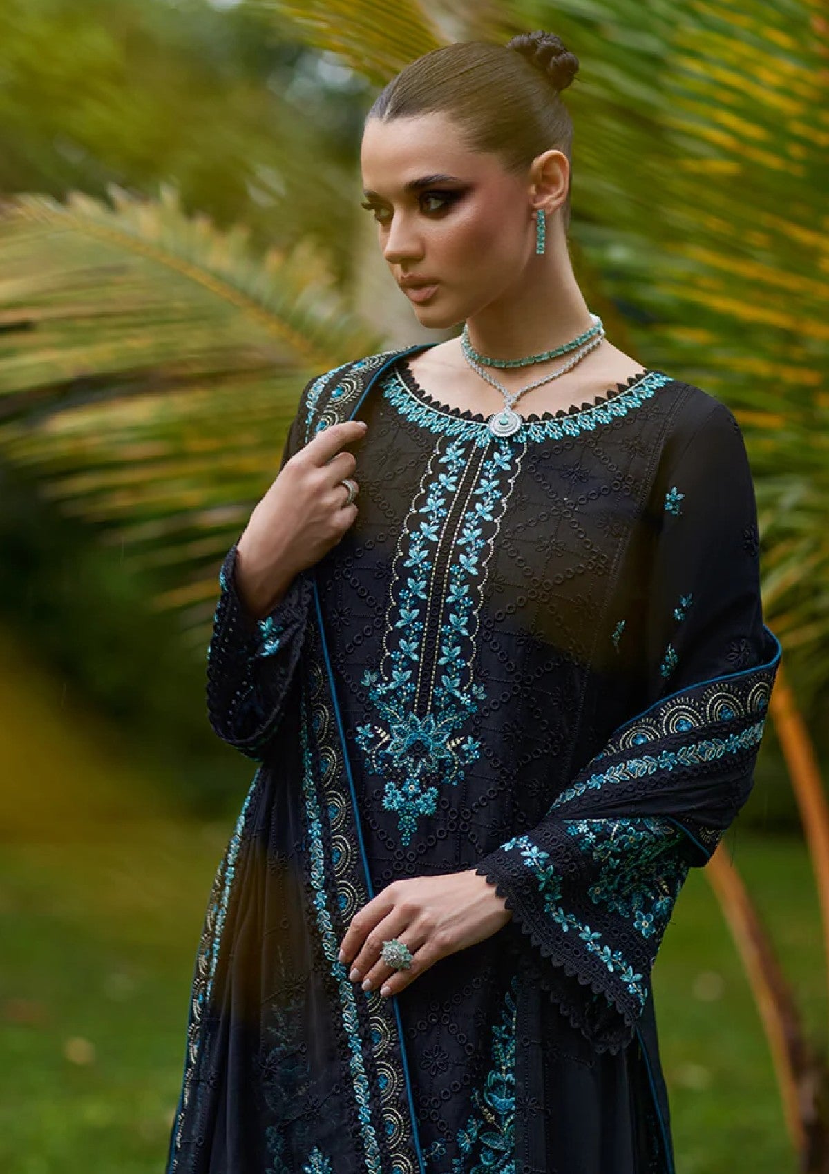 Lawn - Gulaal - Luxury Lawn 25 - GL25#08 - Scilla