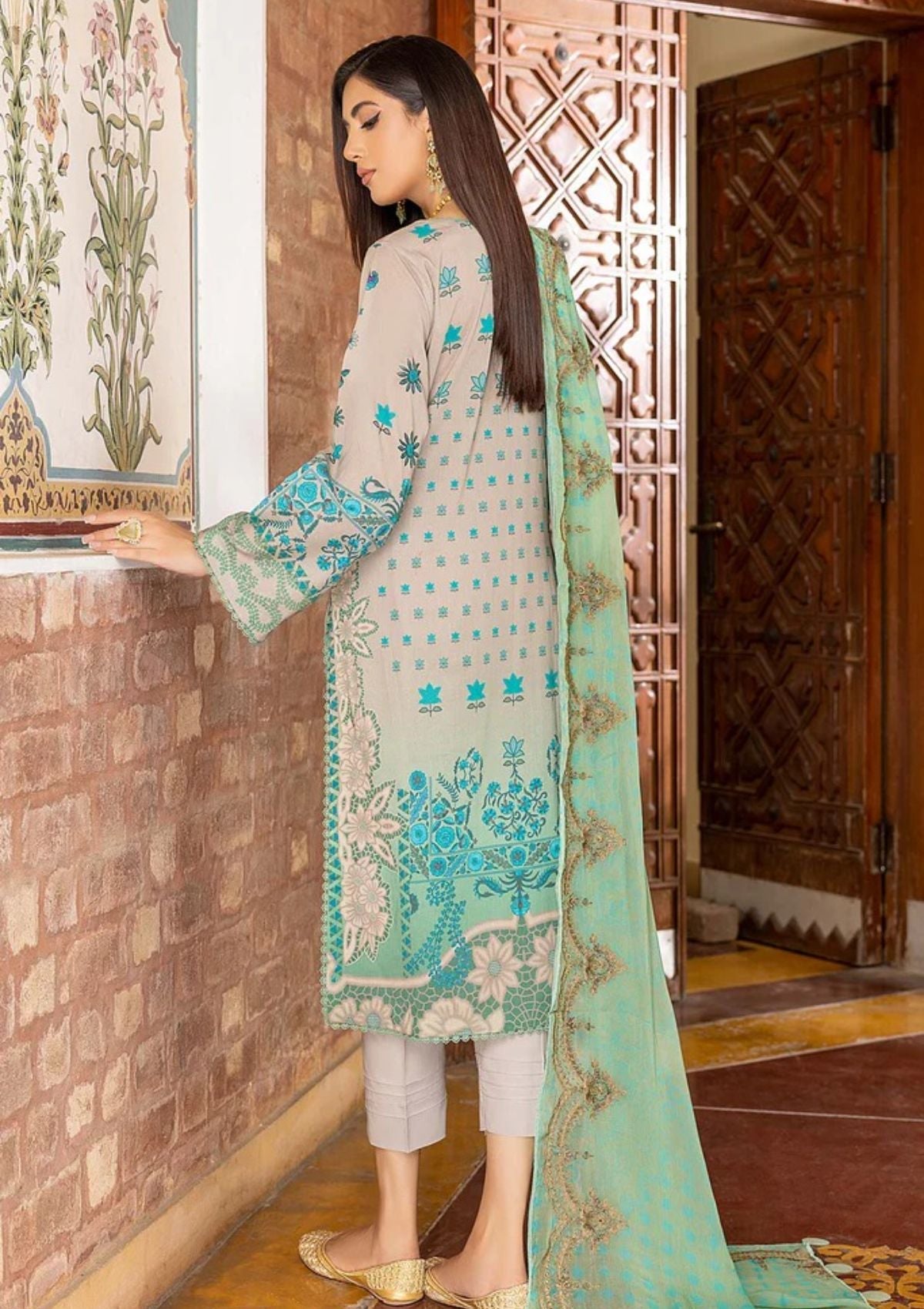 Lawn Collection - Charizma - Swissmiss - V01 - CSM#7