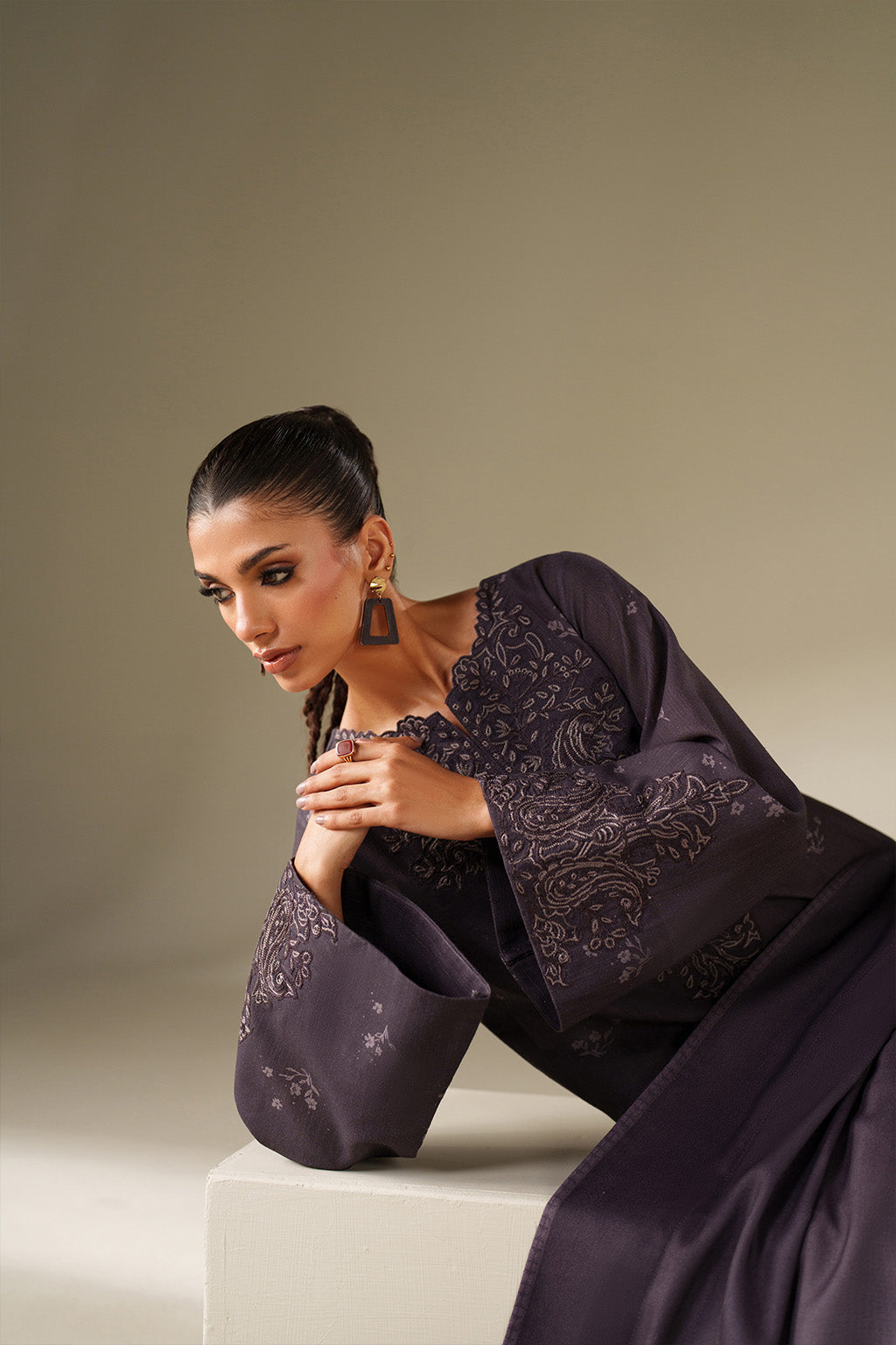 Iznik | Winter Chapter 25 | UE-558 Printed Khaddar - Official Iznik stockist in UK - Sakeena London