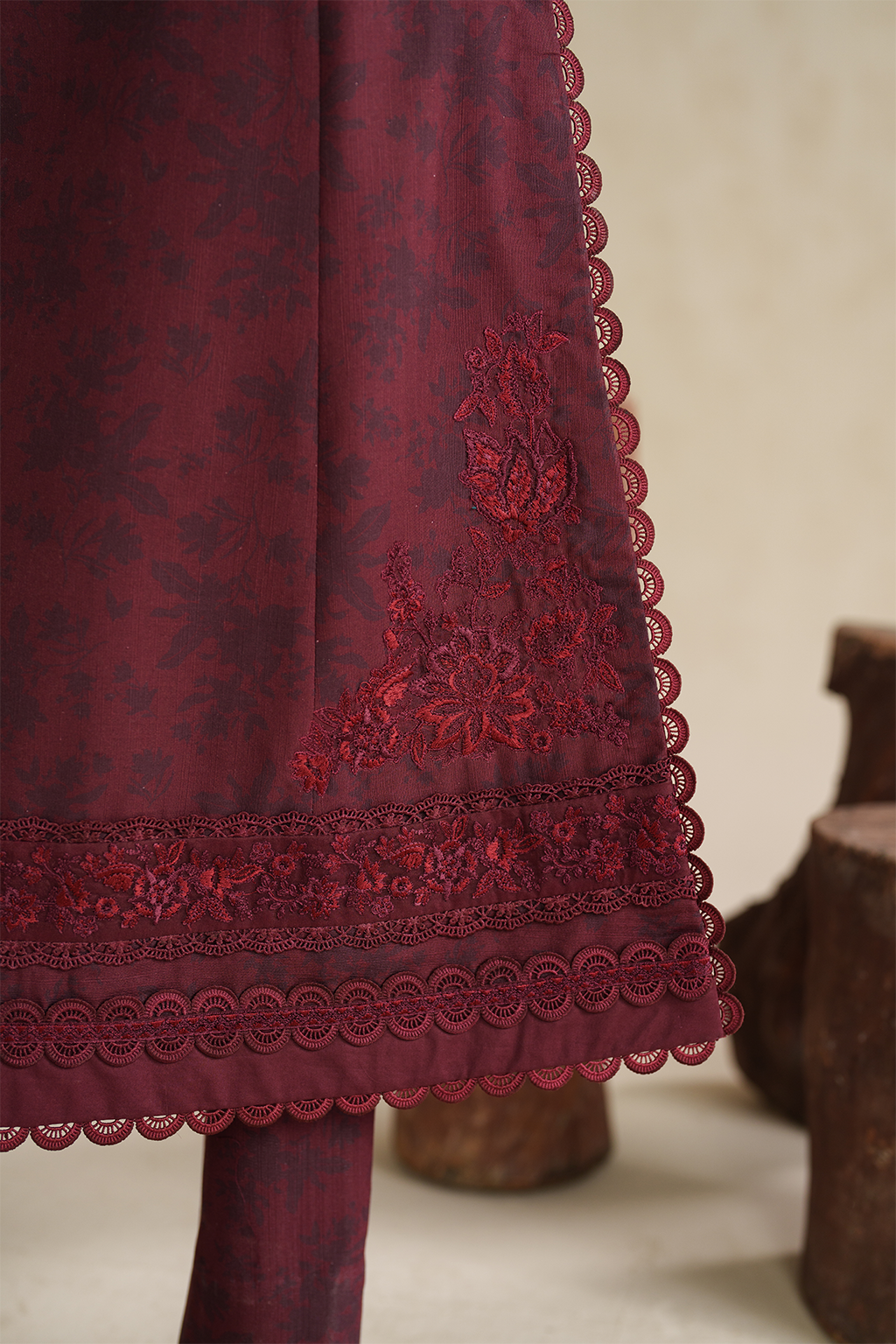 Iznik | Winter Chapter 25 | UE-590 Printed Khaddar - Official Iznik stockist in UK - Sakeena London