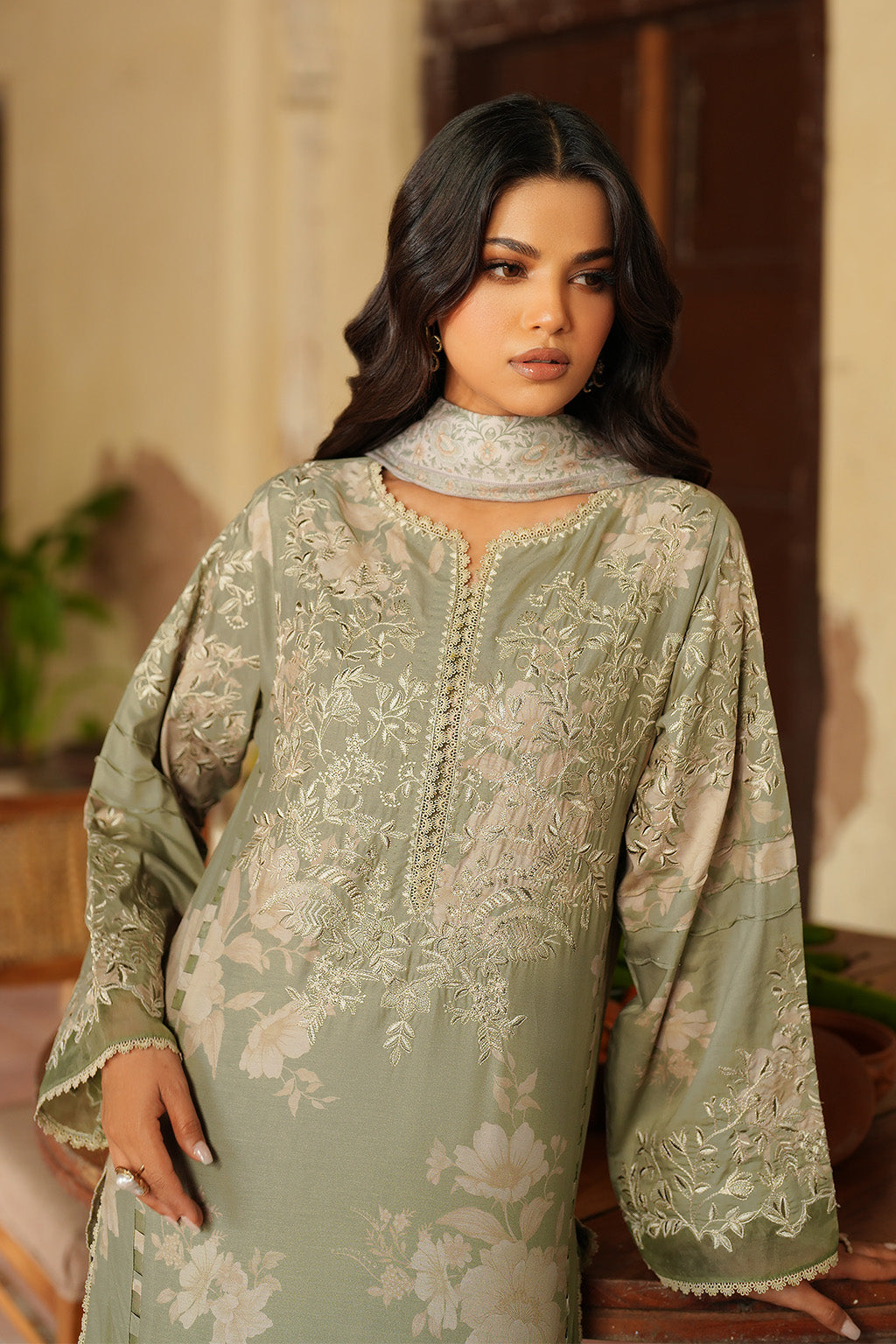 Iznik | Winter 25 | IPF-08 - Official Iznik stockist in UK - Sakeena London