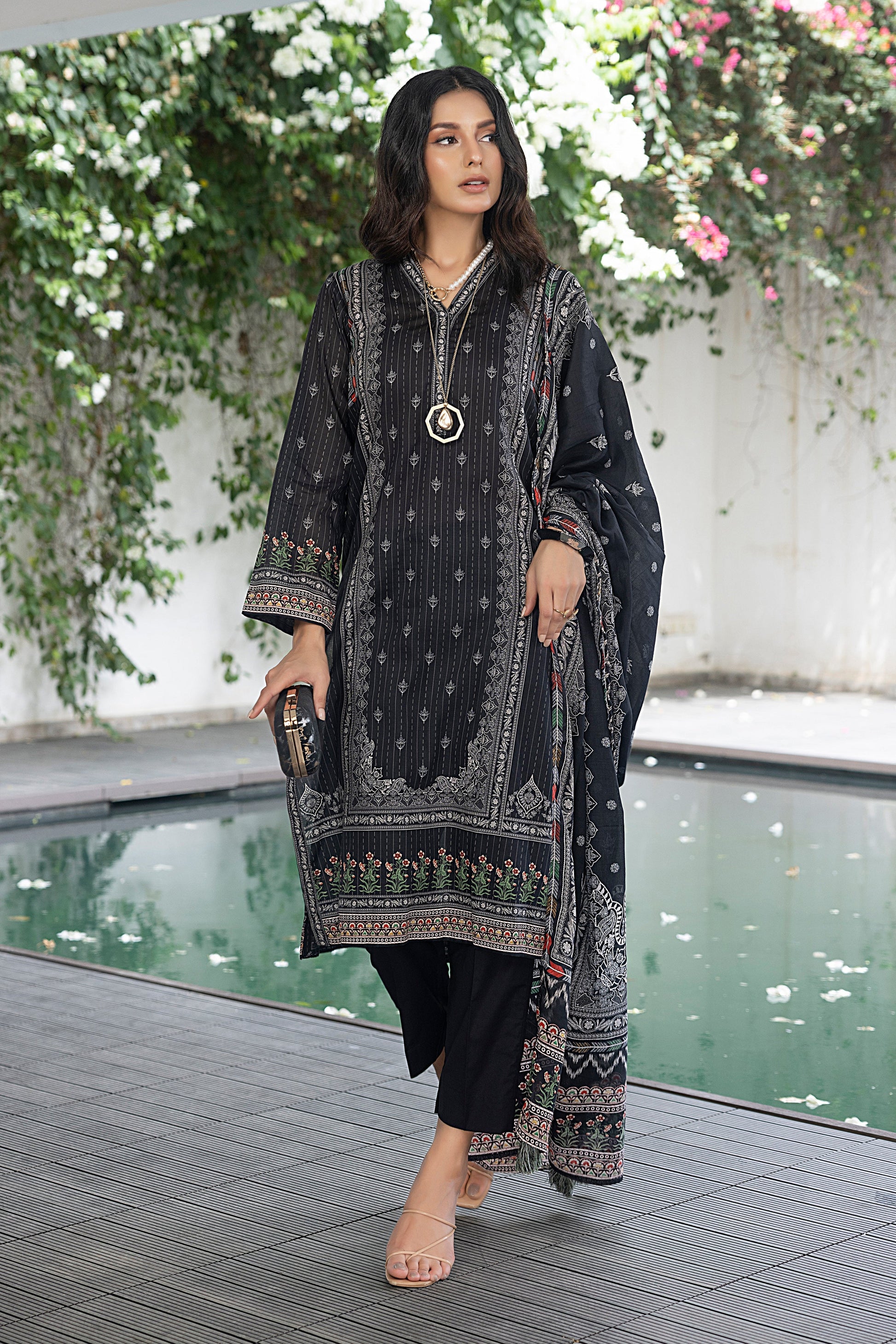 LSM | Winter Marina 24 | 0153 - Official LSM stockist in UK - Sakeena London