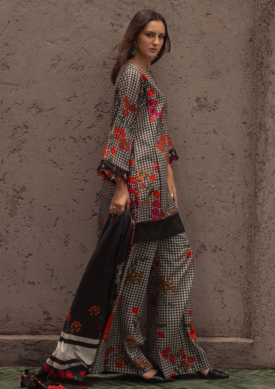 Winter - Charizma - C-Prints - Linen 25 - CPW5-04