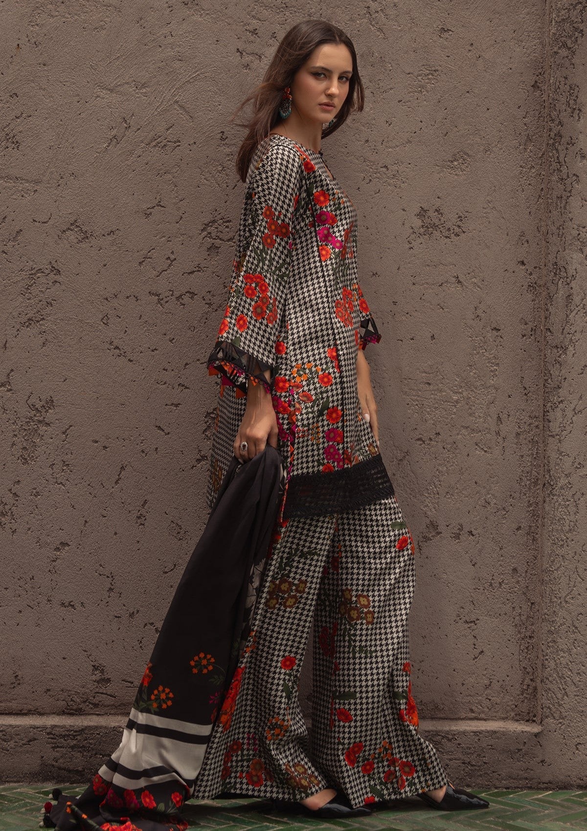 Winter - Charizma - C-Prints - Linen 25 - CPW5-04
