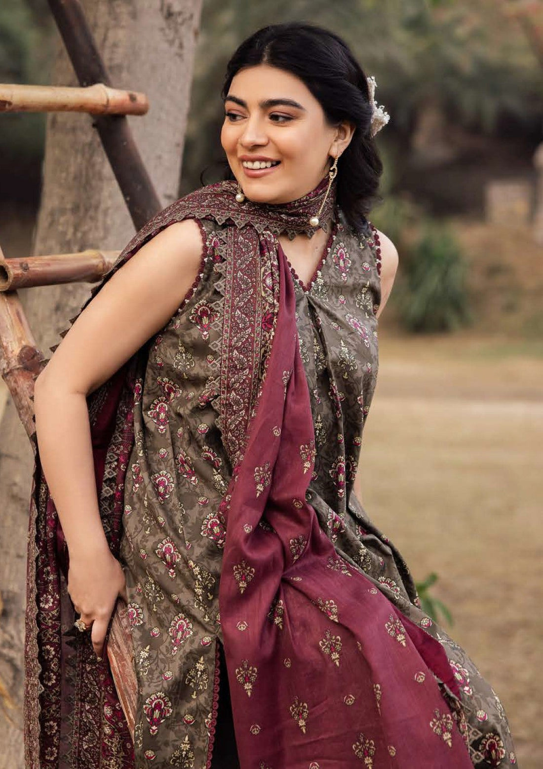 Lawn - Asim Jofa - Essential 25 - Vol-06 - AJUBJ-29