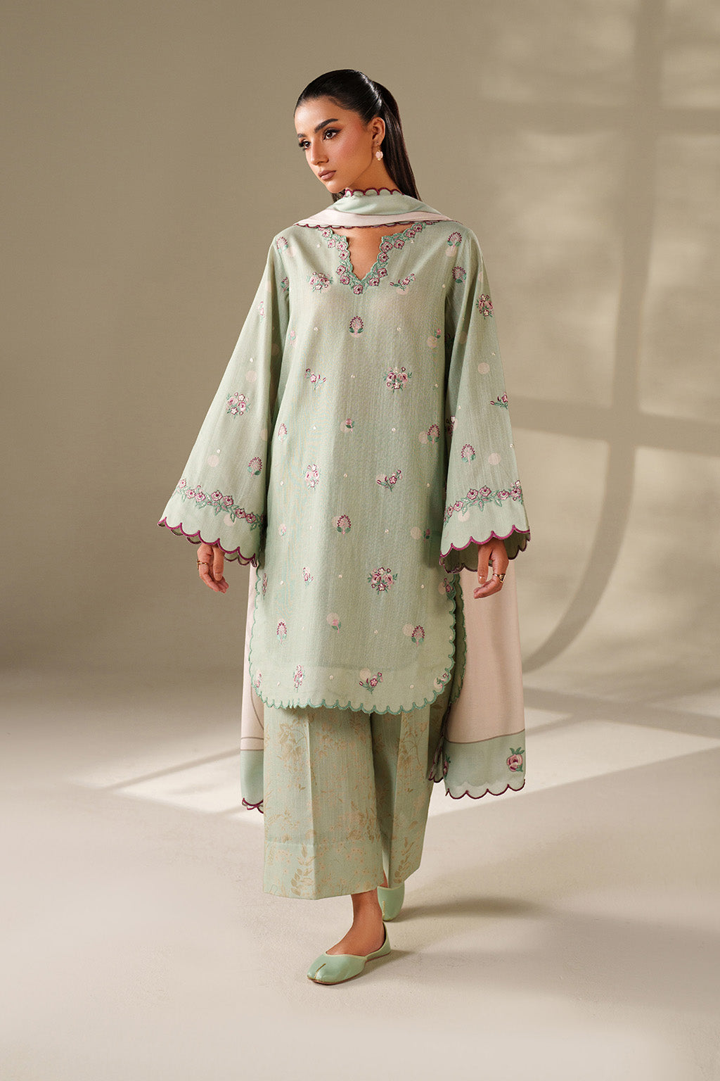 Iznik | Winter Chapter 25 | UE-563 Printed Khaddar - Official Iznik stockist in UK - Sakeena London