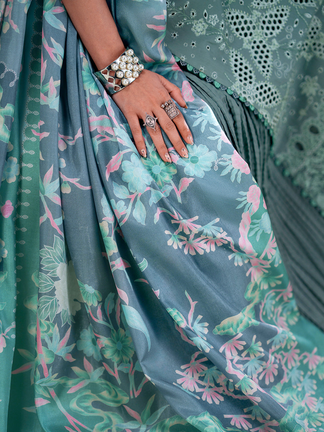 Bin Ilyas | Amour Luxury Lawn 26 |181-A