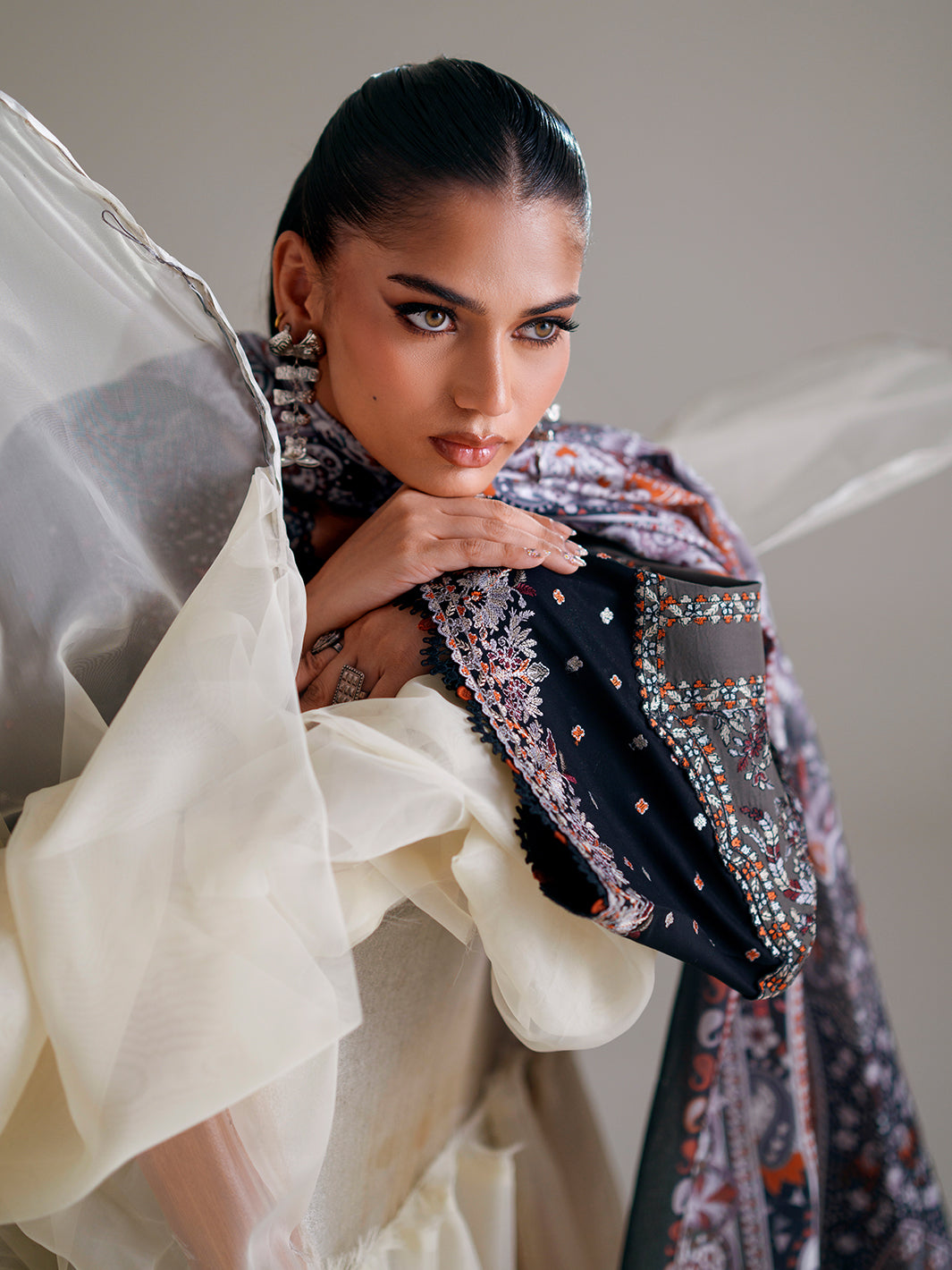 Bin Ilyas | Amour Luxury Lawn 26 |182-A