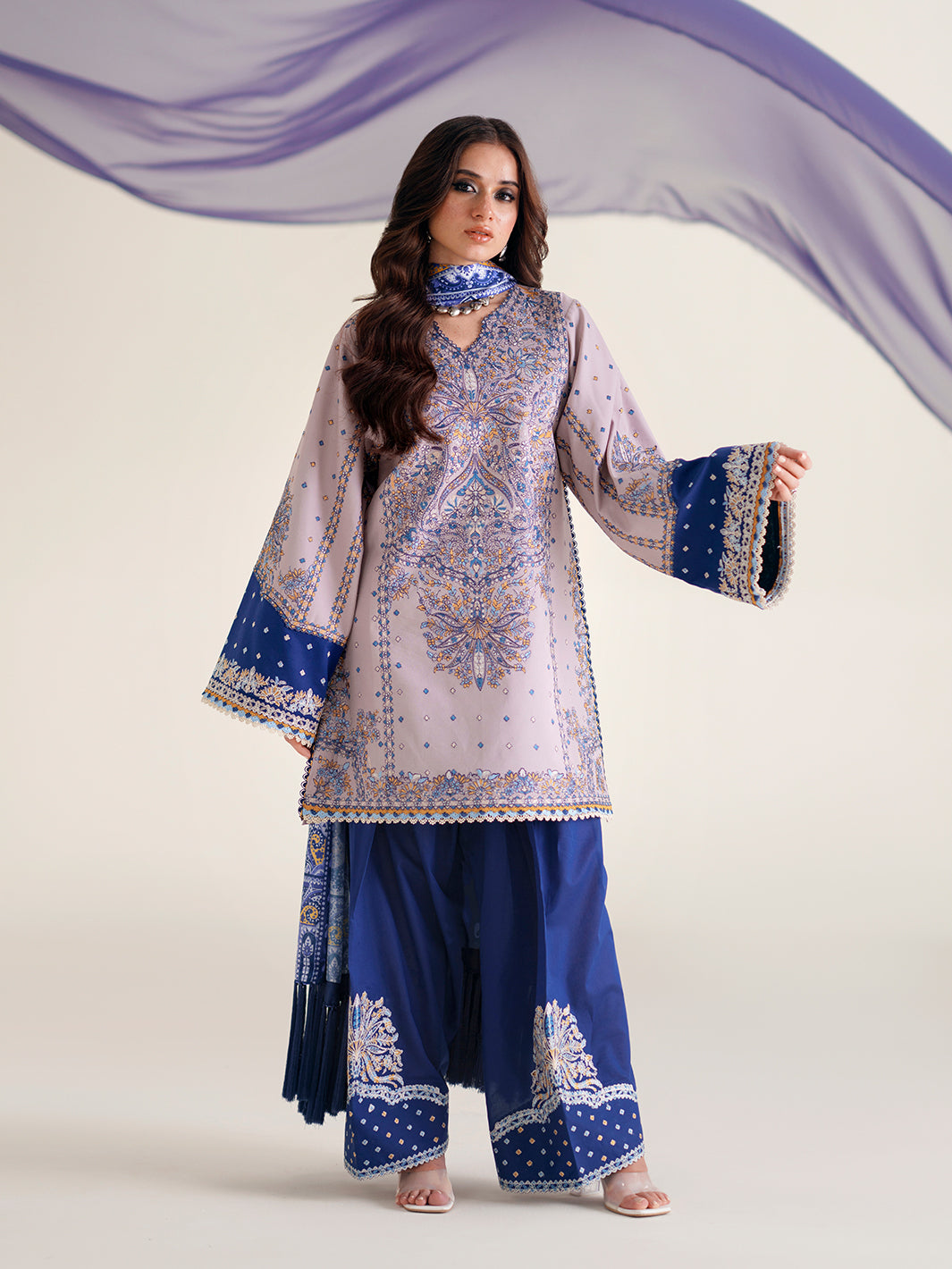 Bin Ilyas | Amour Luxury Lawn 26 |182-B