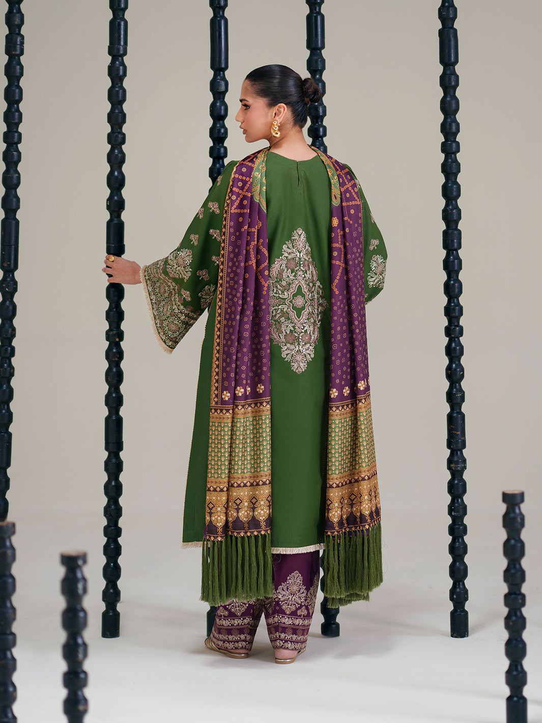 Bin Ilyas | Amour Luxury Lawn 26 | 183-B