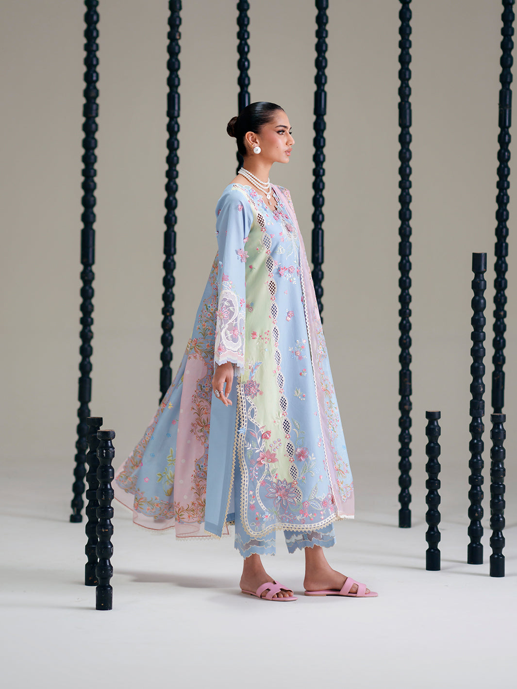 Bin Ilyas | Amour Luxury Lawn 26 | 184-B