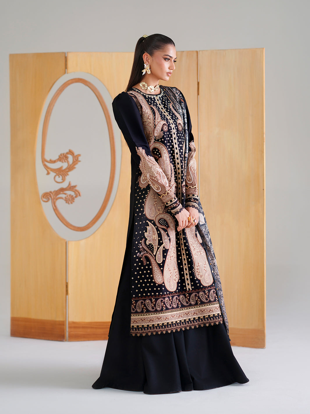 Bin Ilyas | Amour Luxury Lawn 26 | 185-B