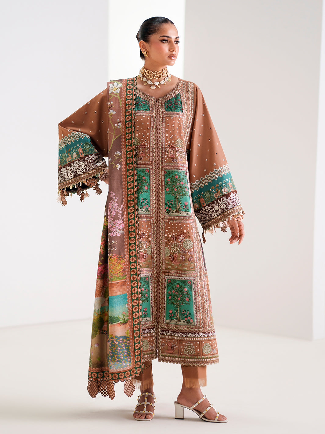 Bin Ilyas | Amour Luxury Lawn 26 | 186-B