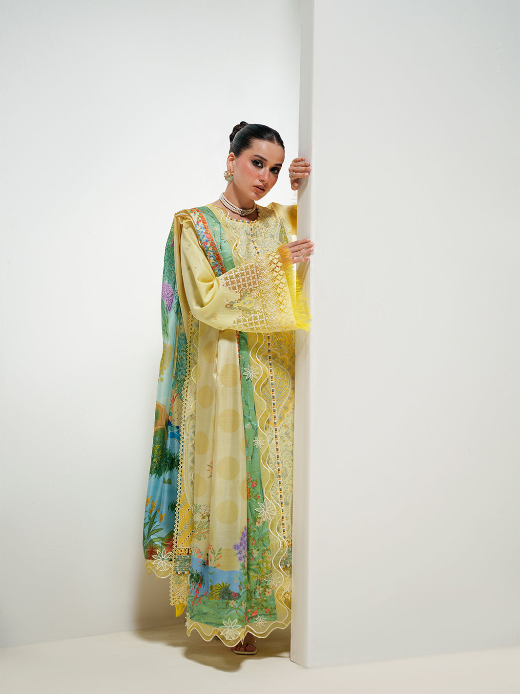Bin Ilyas | Amour Luxury Lawn 26 | 187-B