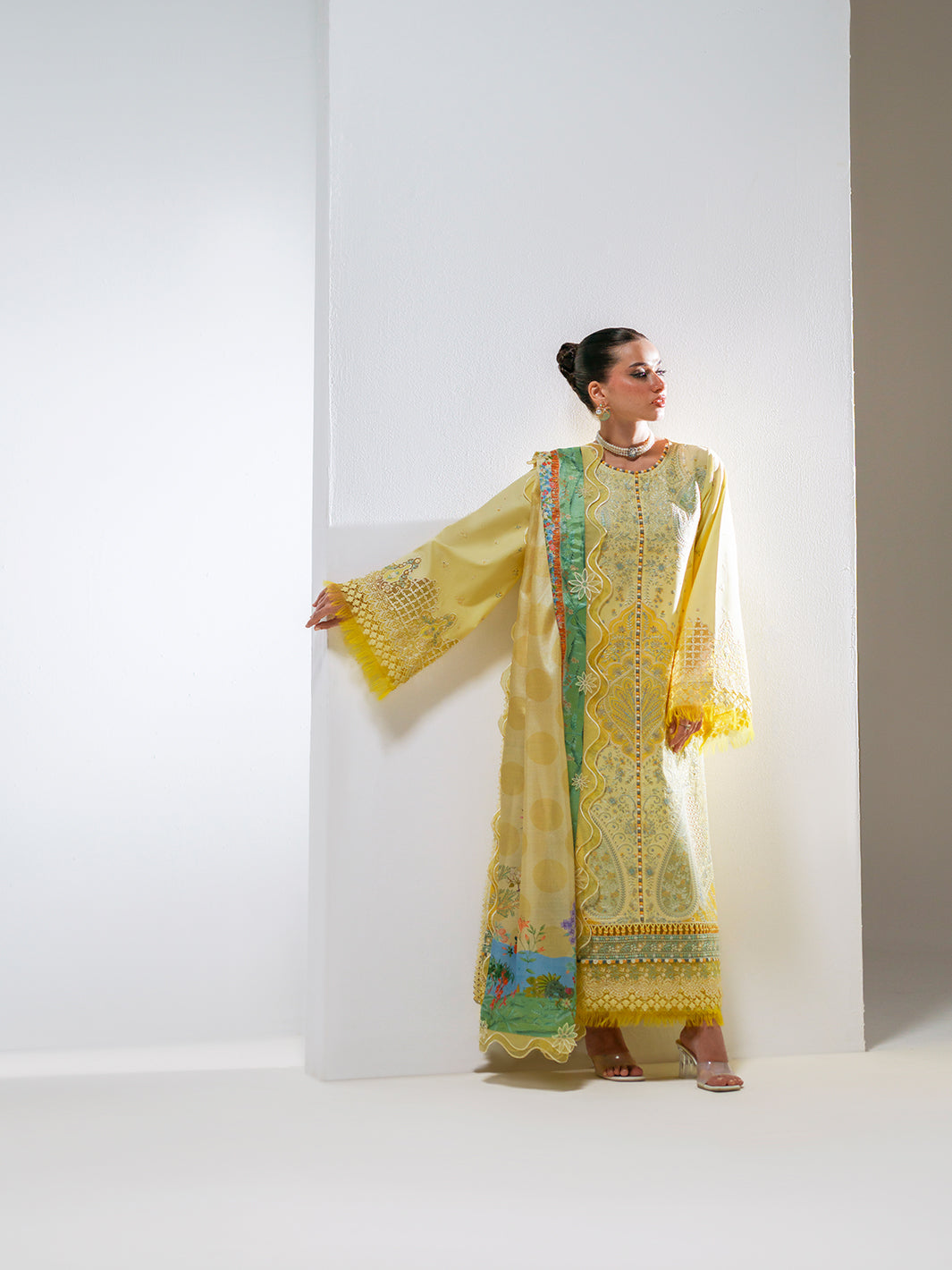 Bin Ilyas | Amour Luxury Lawn 26 | 187-B
