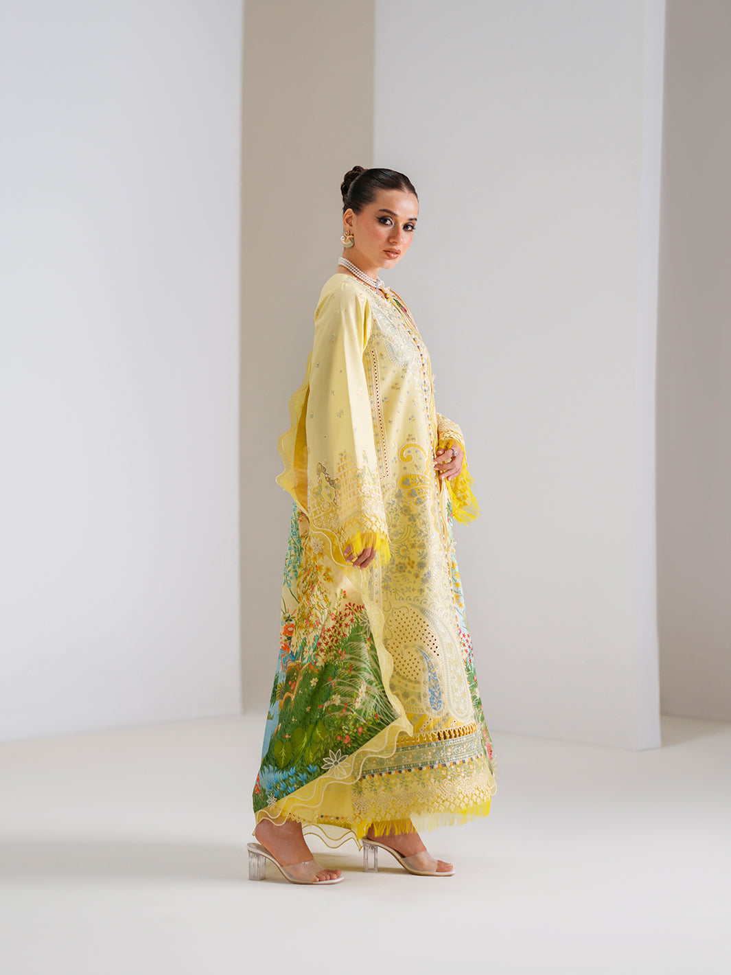 Bin Ilyas | Amour Luxury Lawn 26 | 187-B