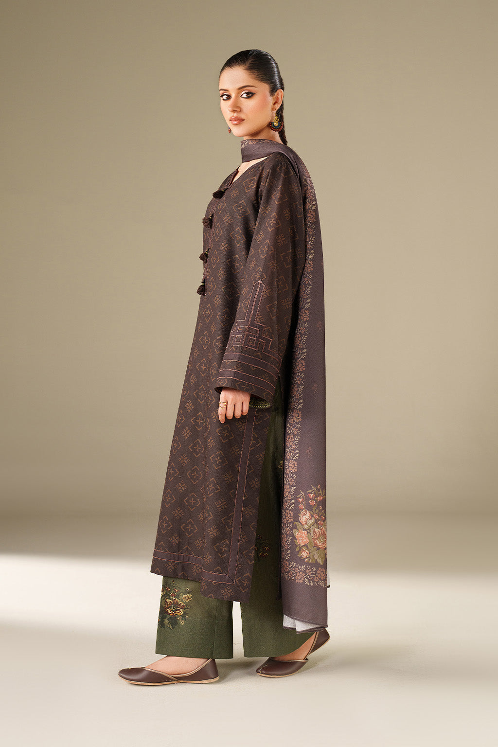 Iznik | Winter Chapter 25 | UE-564 Printed Khaddar - Official Iznik stockist in UK - Sakeena London