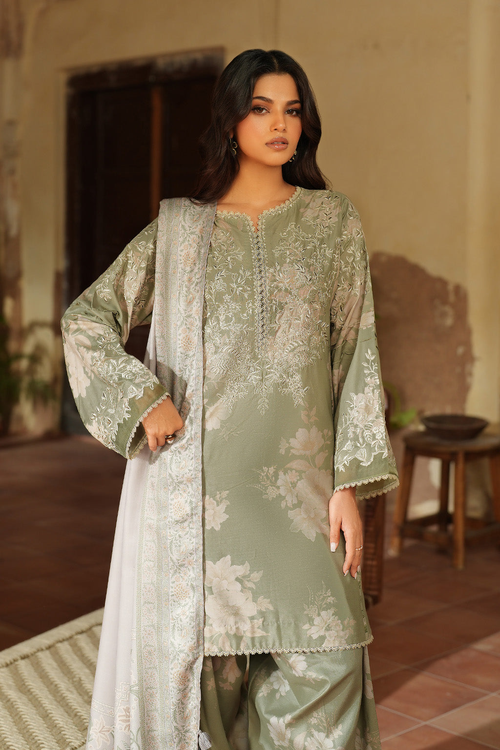 Iznik | Winter 25 | IPF-08 - Official Iznik stockist in UK - Sakeena London