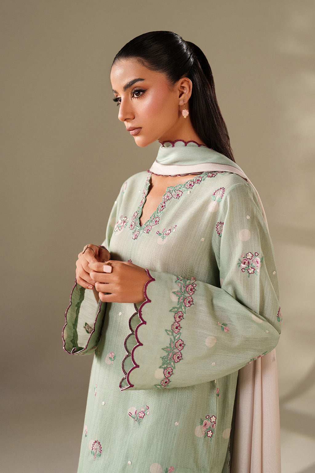 Iznik | Winter Chapter 25 | UE-563 Printed Khaddar - Official Iznik stockist in UK - Sakeena London