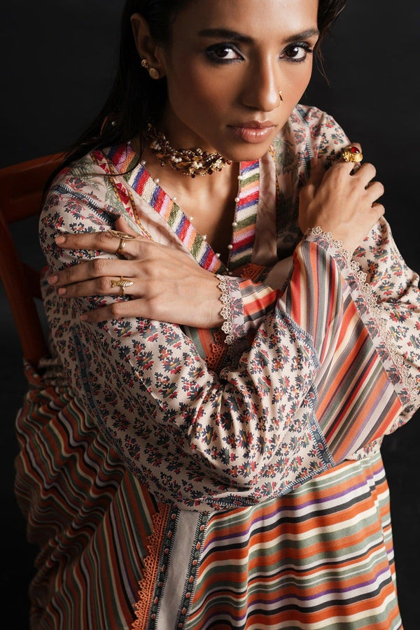Sana Safinaz | Mahay Winter 23 | 18A - Official Sana Safinaz stockist in UK - Sakeena London