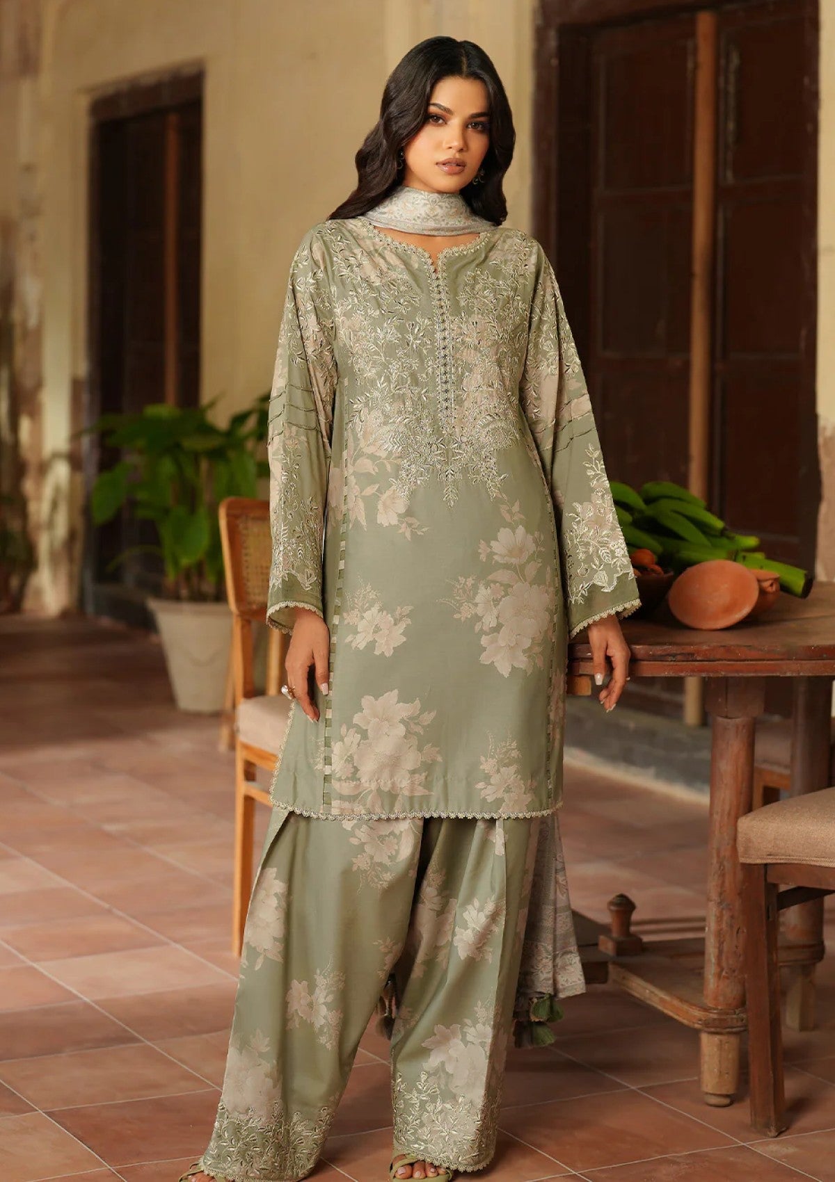 Winter - Iznik - Pre-Fall 25 - IPF#08
