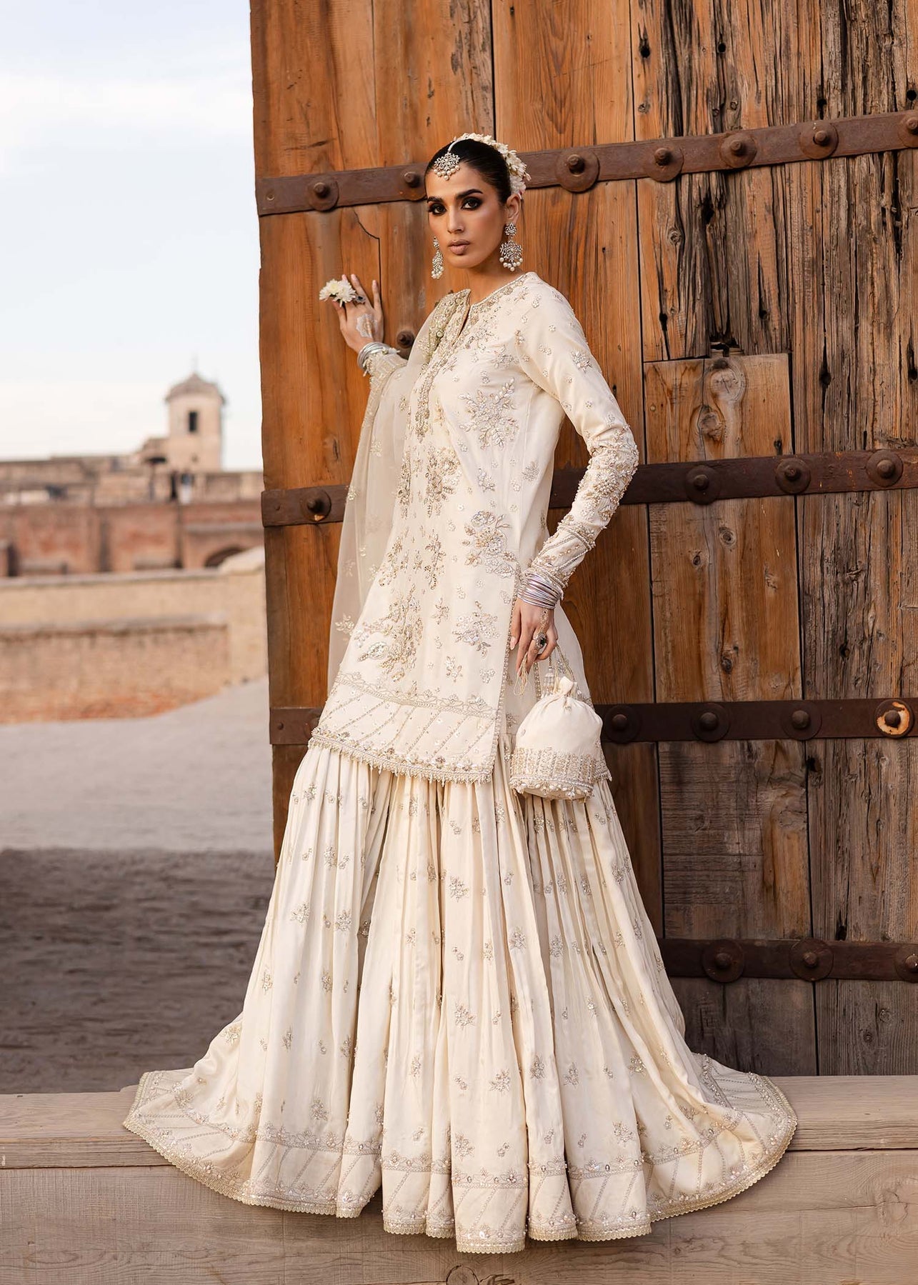 Akbar Aslam | Dastaan Luxury Formals | Roshaneh - Official Akbar Aslam stockist in UK - Sakeena London