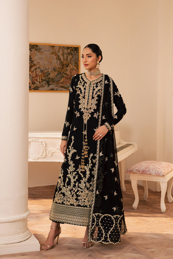 Emaan Adeel I Suave Luxury Formals I SVARA - Official Emaan Adeel stockist in UK - Sakeena London