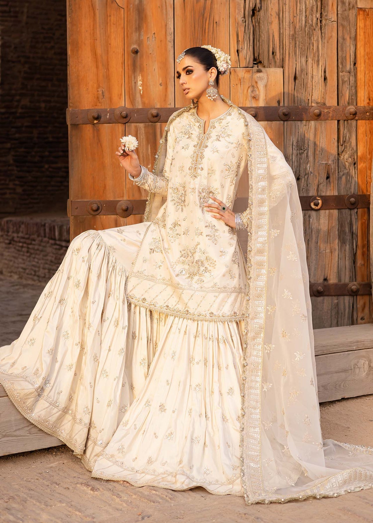 Akbar Aslam | Dastaan Luxury Formals | Roshaneh - Official Akbar Aslam stockist in UK - Sakeena London