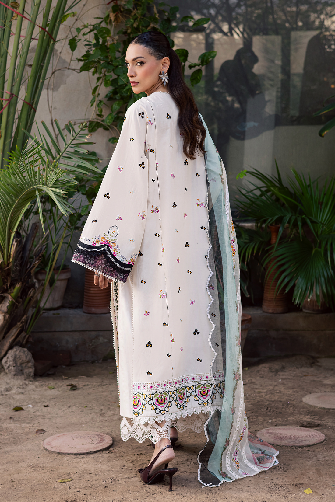 Zarposh | Celia Luxury Lawn 26 | ZARMIN